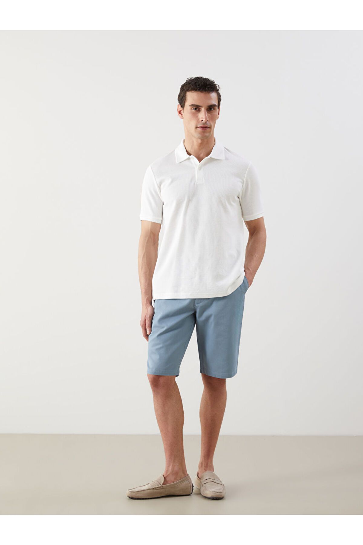 LC Waikiki Standart Kalıp Gabardin Erkek Şort
