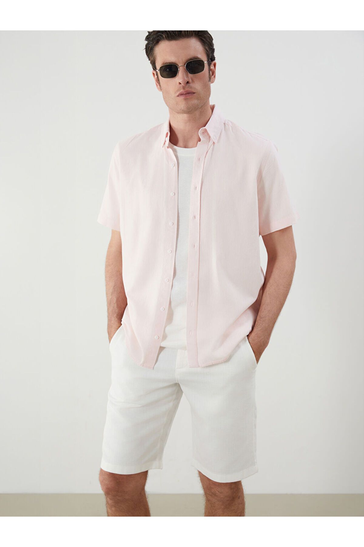 LC Waikiki Regular Fit Kısa Kollu Keten Karışımlı Erkek Gömlek