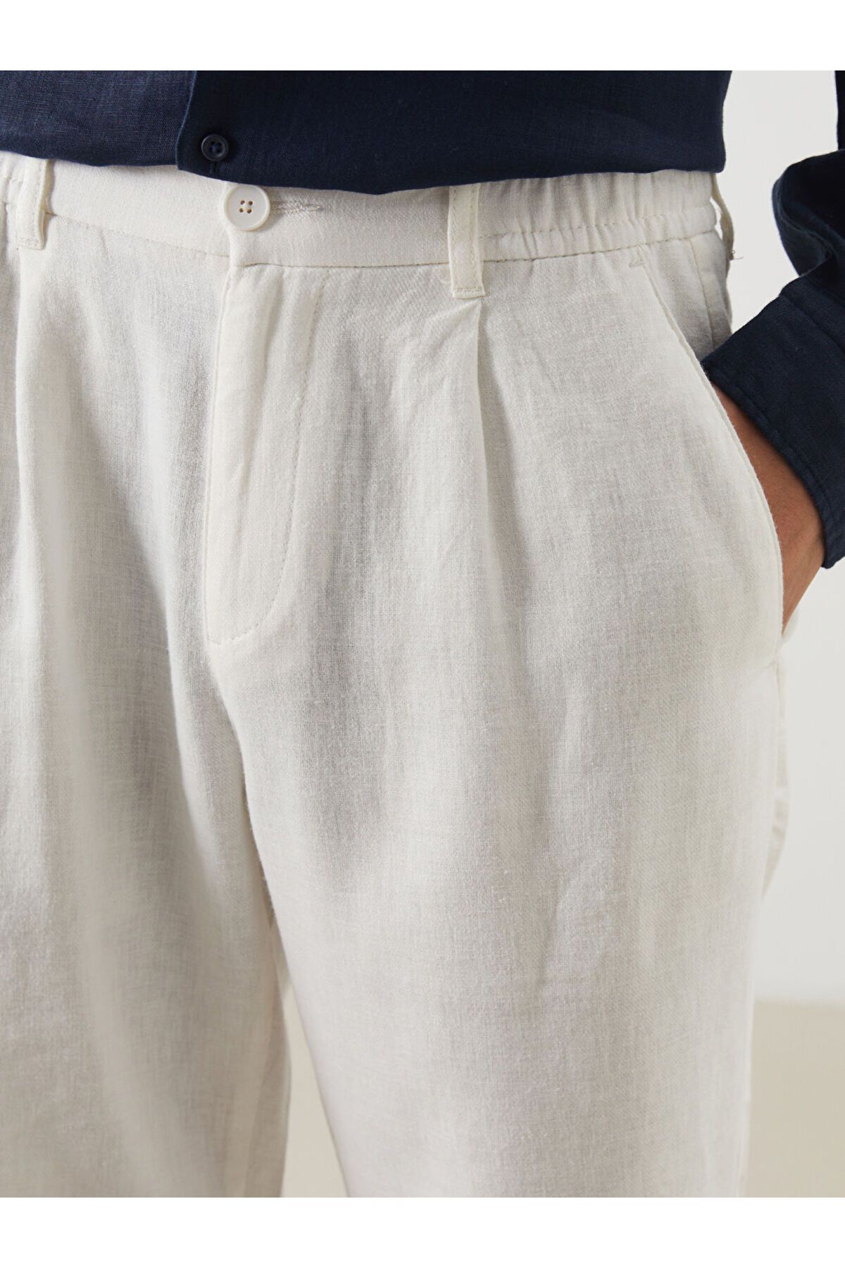 LC Waikiki-Ανδρικό σορτς Standard Mold Linen Blend 4