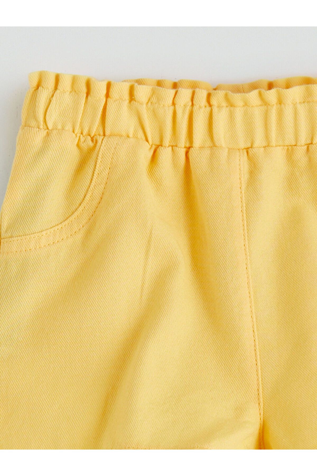 LC Waikiki-Sparkling Selections from Shining Store |   Sari Beli Elasticated Gabardine Baby Girl Shorts 3