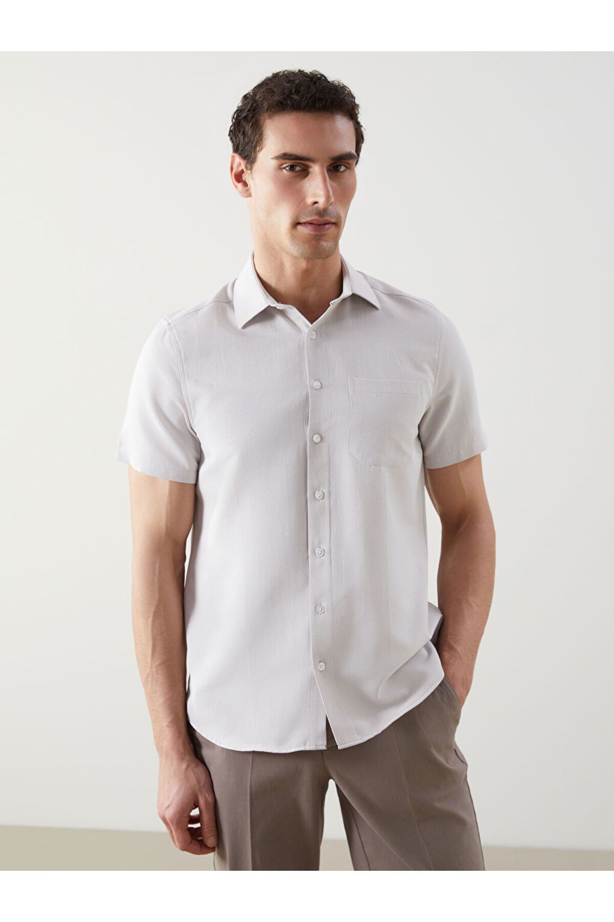 LC Waikiki Regular Fit Kısa Kollu Armürlü Erkek Gömlek