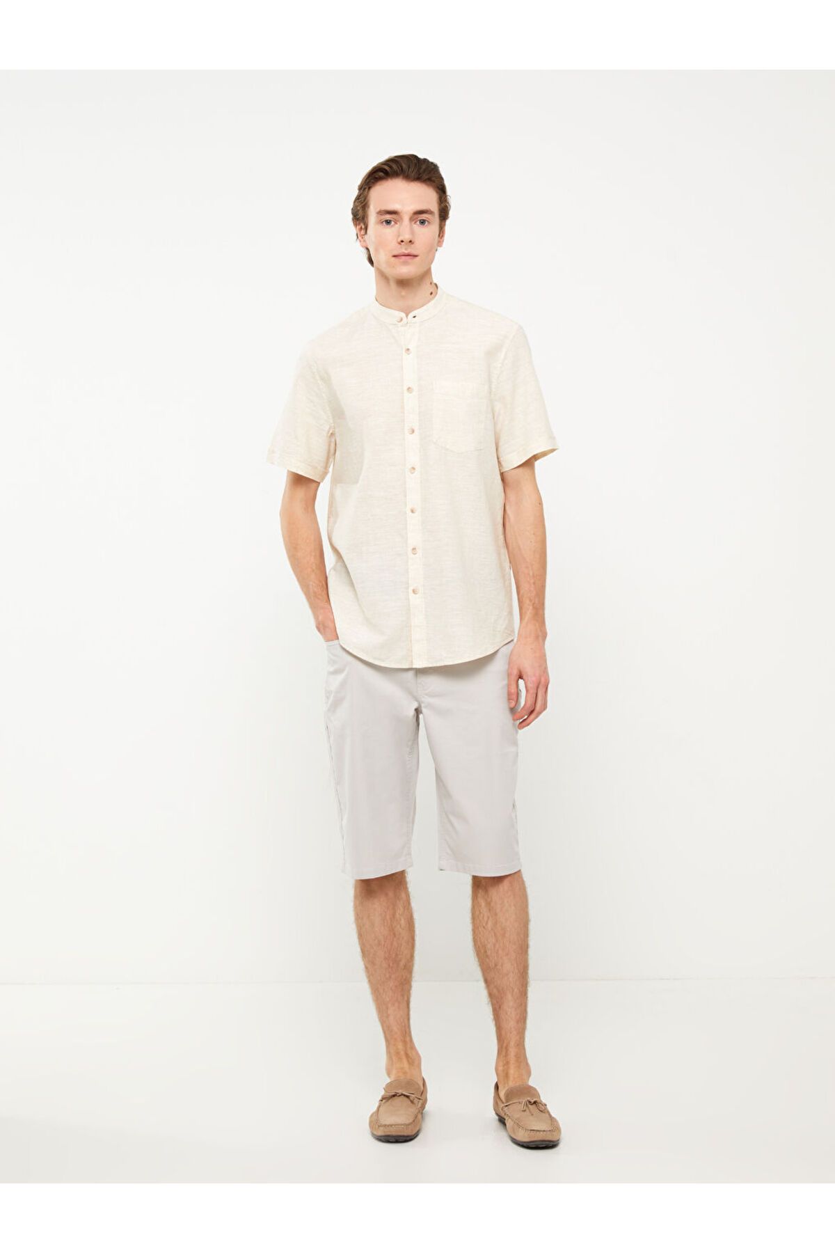 LC Waikiki Standart Kalıp Gabardin Erkek Bermuda Şort