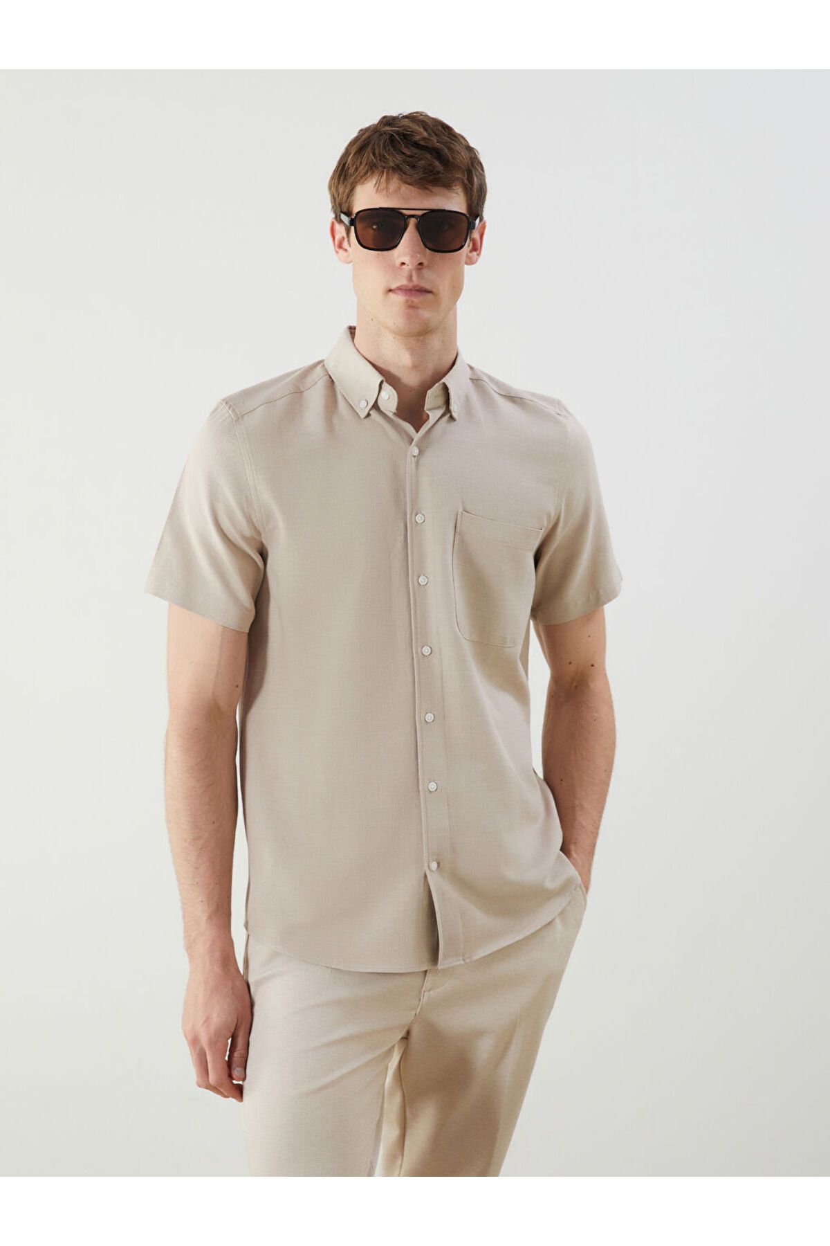 LC Waikiki Regular Fit Kısa Kollu Gabardin Erkek Gömlek