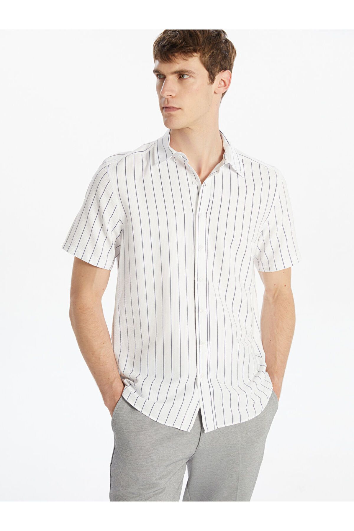 LC Waikiki Regular Fit Kısa Kollu Çizgili Erkek Gömlek