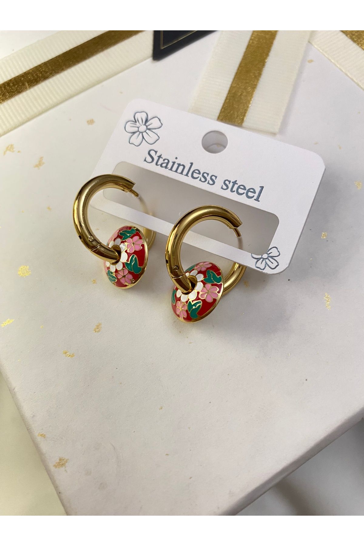 asem jewelry ZARİF RENKLİ ÇİÇEKLİ ÇELİK HALKA KÜPE