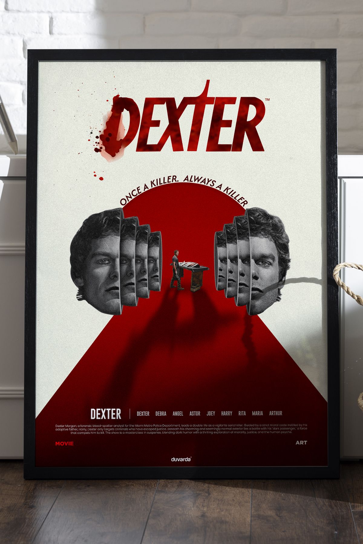 Duvarda Dexter Siyah Ahşap Çerçeveli Dizi Duvar Tablosu