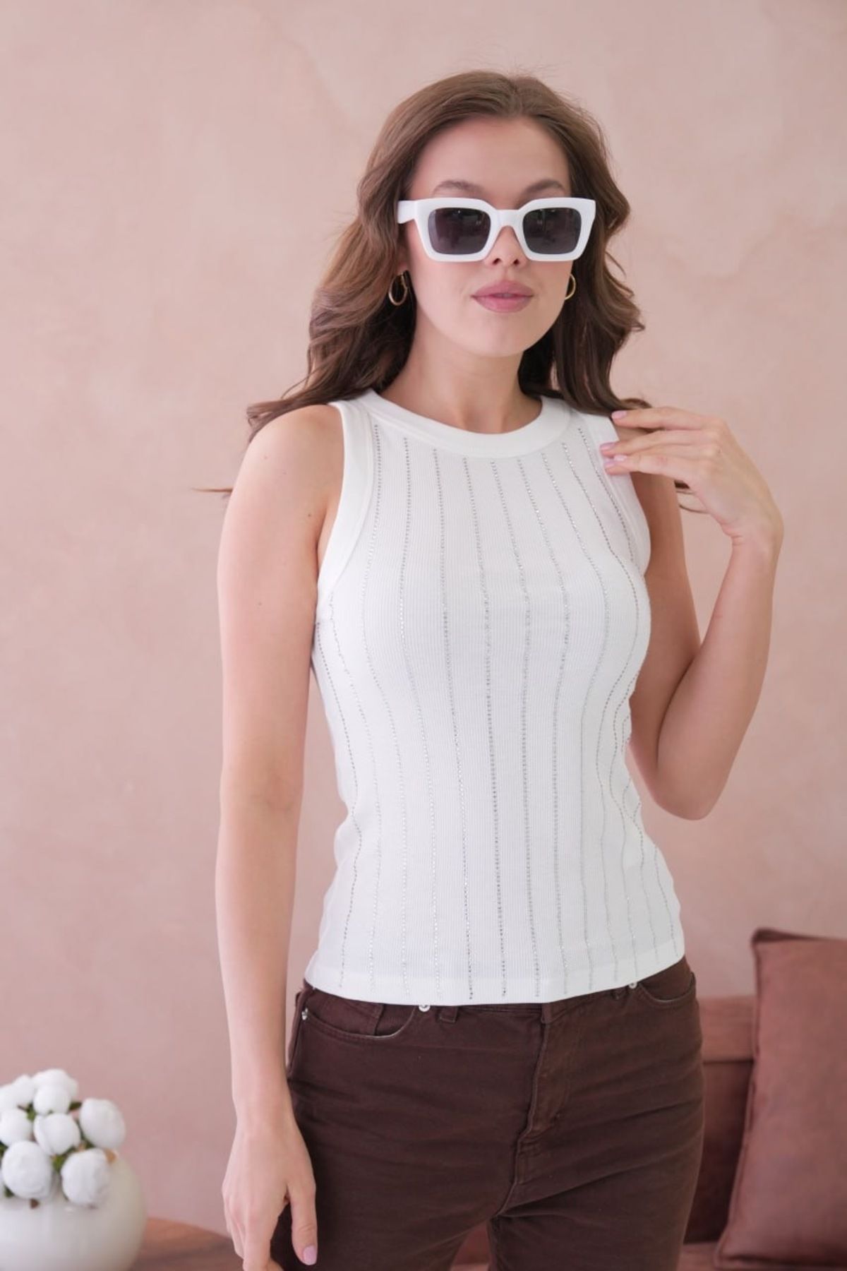 Noi Belis Taş İşleme Detaylı Vücuda Oturan/Fitted İnce Yazlık Bluz SS25BZ0034
