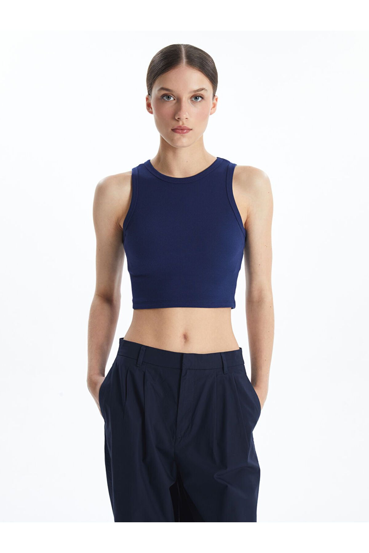 LC Waikiki Bisiklet Yaka Dokulu Kadın Crop