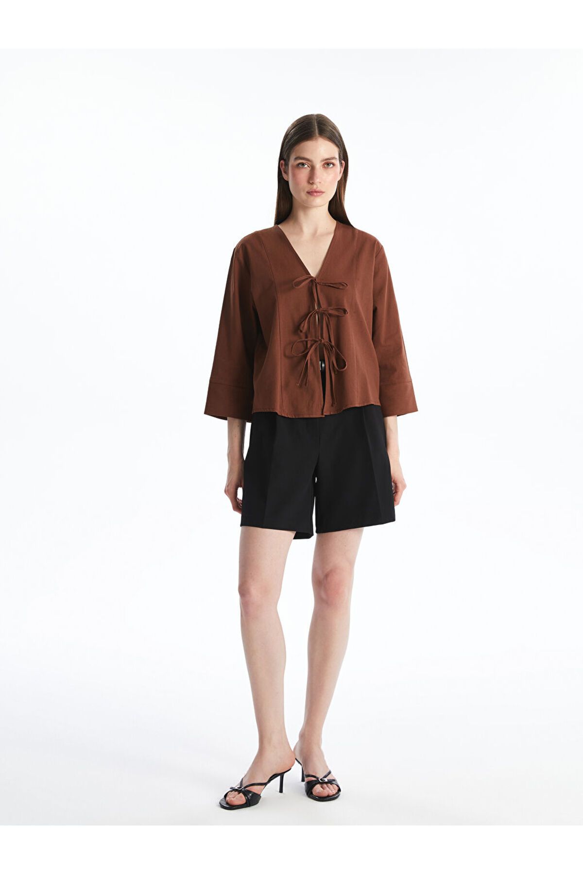 LC Waikiki-Create Your Style with Uzg Store |   V-Neck Blouse with Bow on the Front 3
