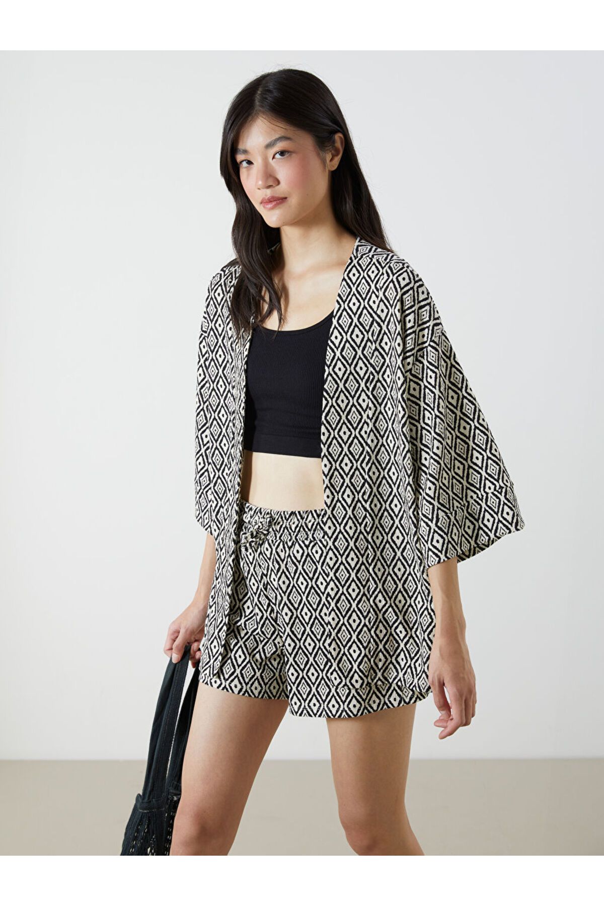 LC Waikiki Şal Yaka Desenli Oversize Kadın Kimono