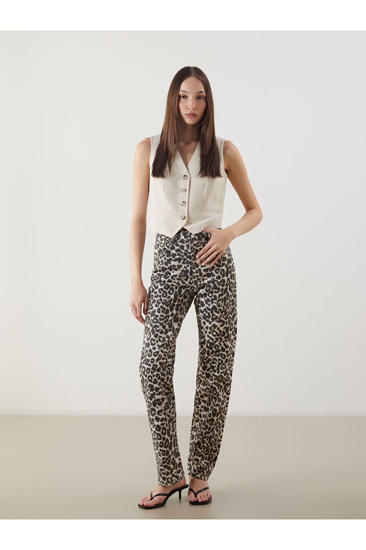 LC Waikiki Leopar Desenli Straight Fit Kadın Jean Pantolon