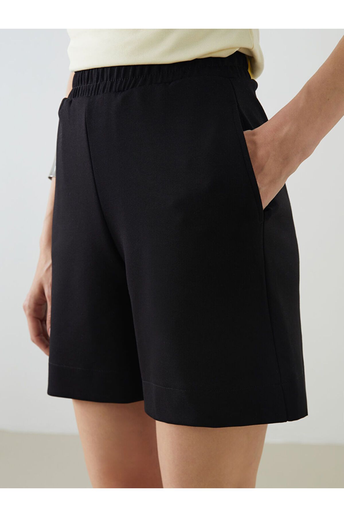 LC Waikiki-Sparkling Selections from Shining Store |   Black Women's Shorts with Elastic Waist 3