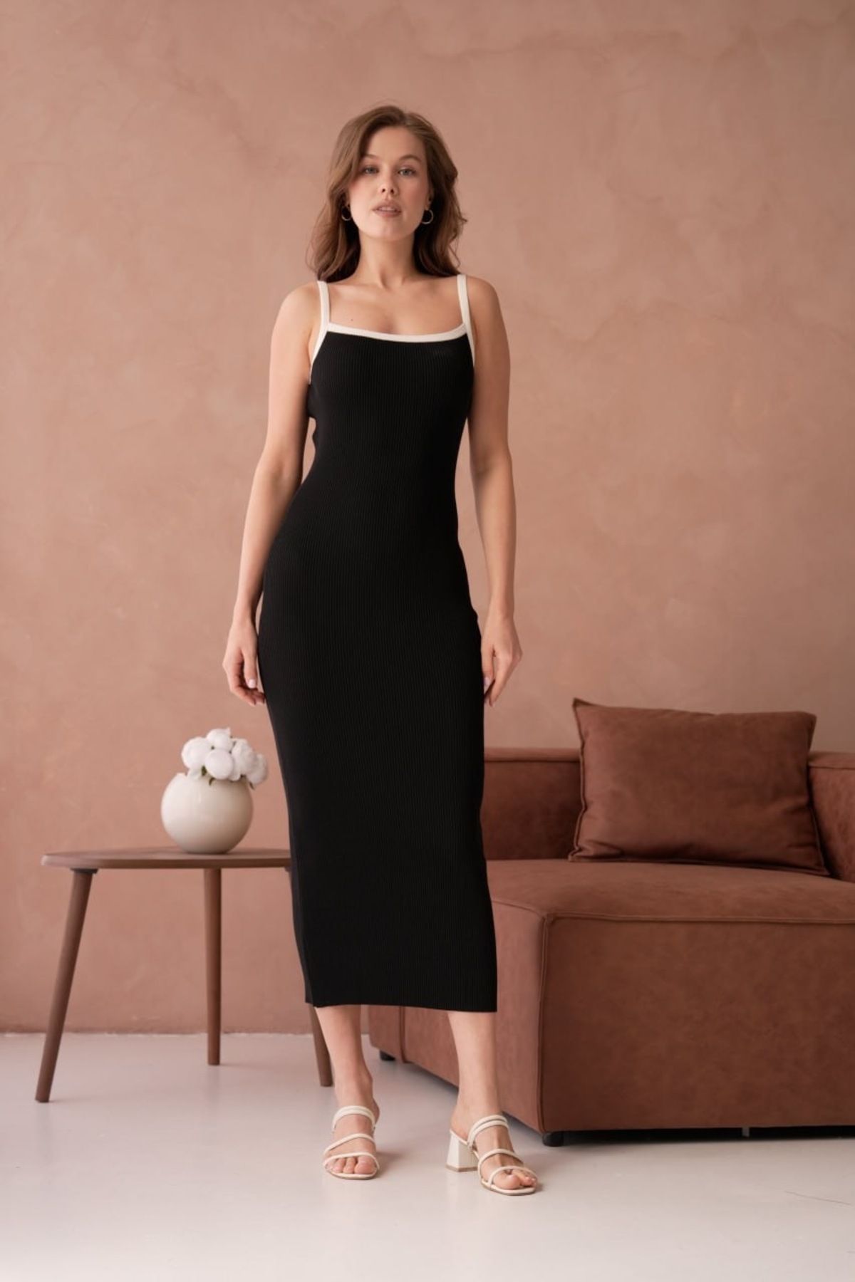 Noi Belis Maxi Boy Biye Detaylı Askılı Vücuda Oturan/Fitted İnce Yazlık Elbise SS25EL0027