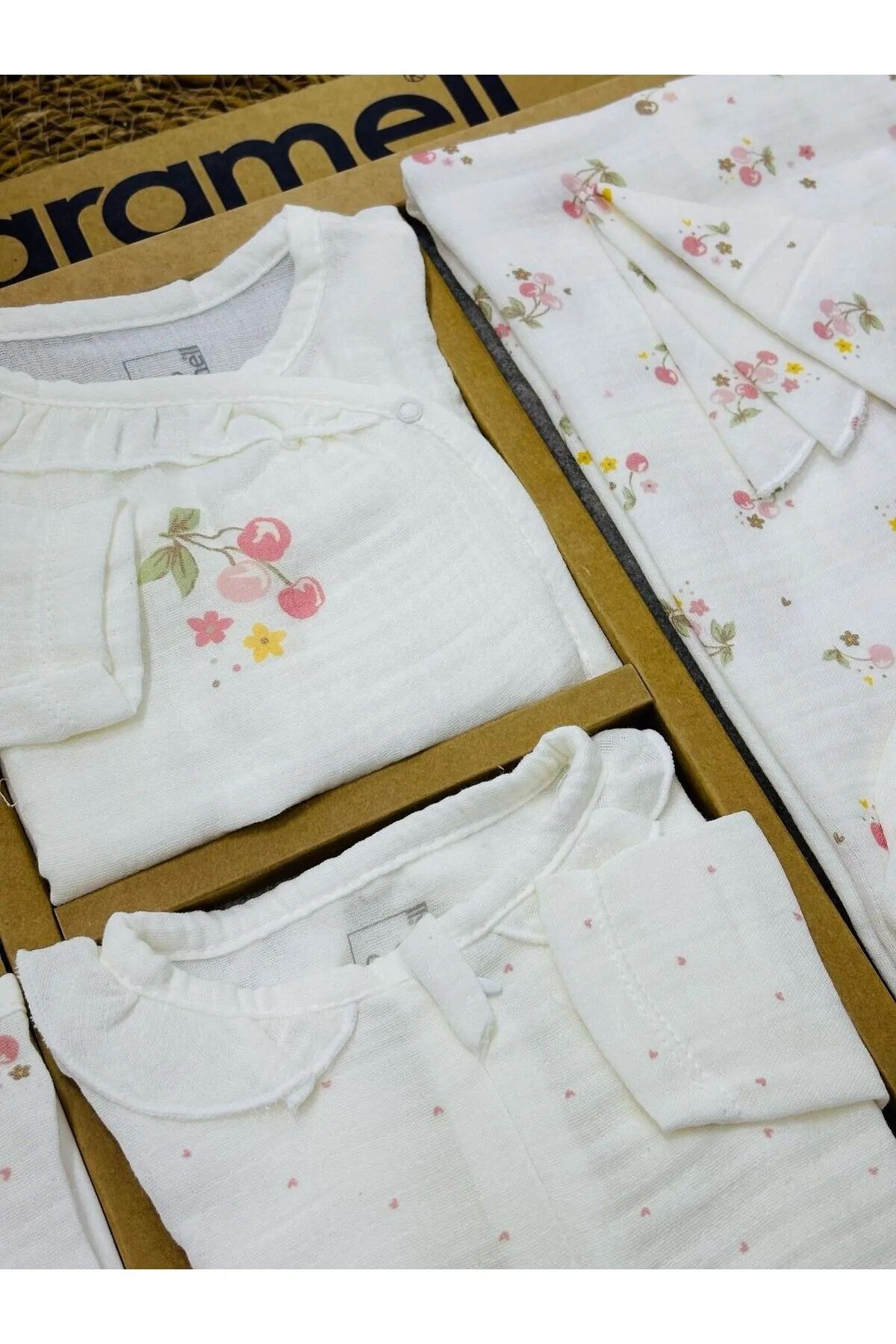 Caramell Yeni Doğan Hastane Çıkışı 10 lu set Yazlık Muslin Özel Kumaş Meyve Desenli Renk Ve Çeşit --2125---*