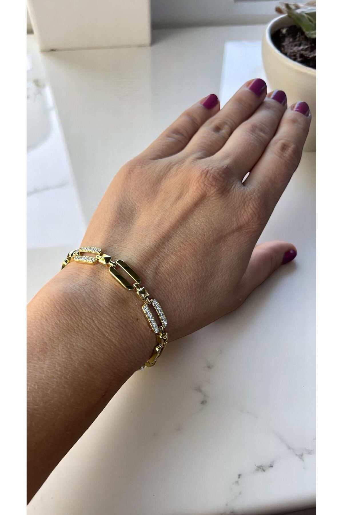 Solene Bolera Zirkon Taşlı Altın Kaplama Gold Çelik Bileklik