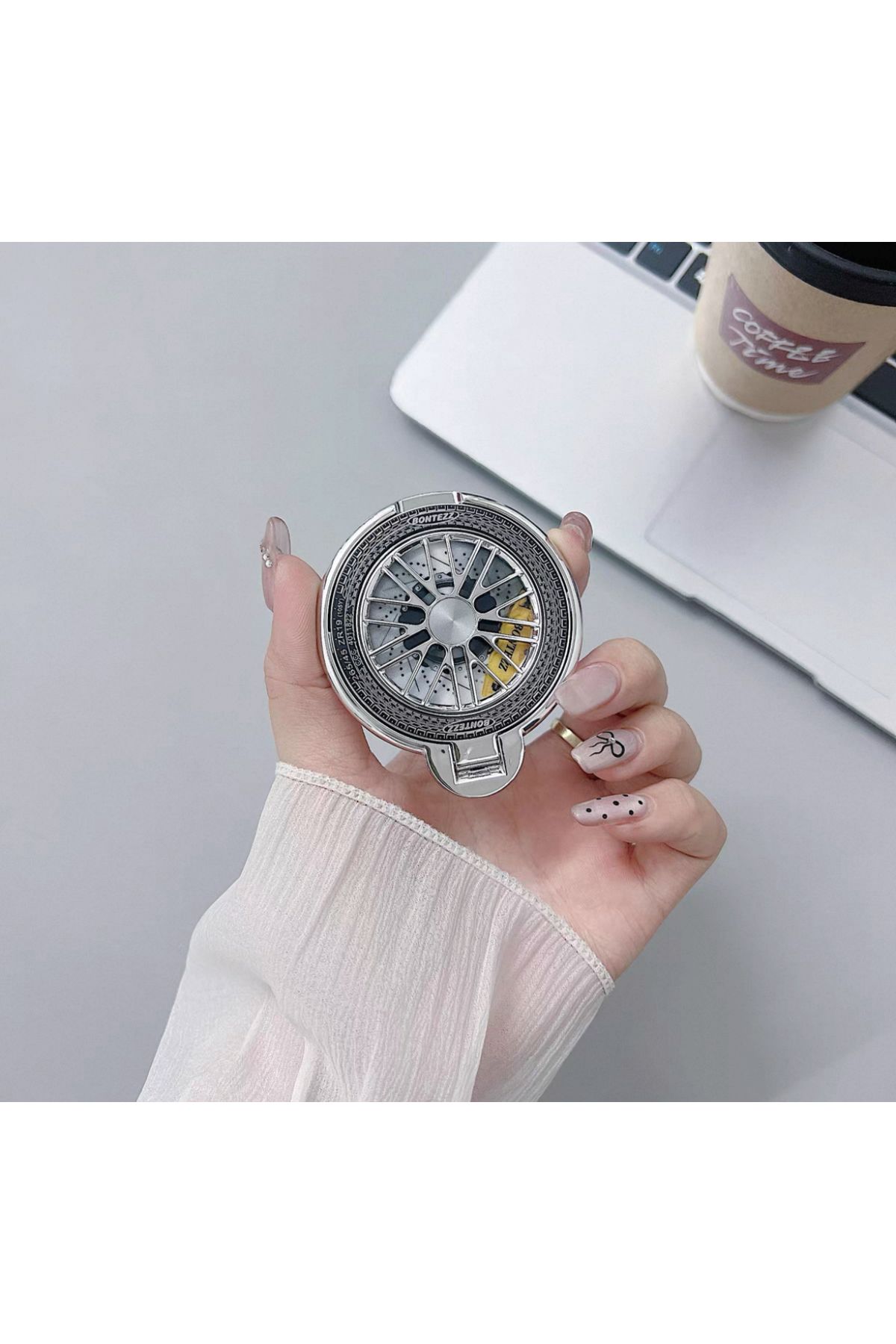 EDELFU Popsocket Tekerlek Temalı Dönen Jantlar Yapışkanlı Standlı Telefon Tutacağı Plastik ve Hafif Tutacak