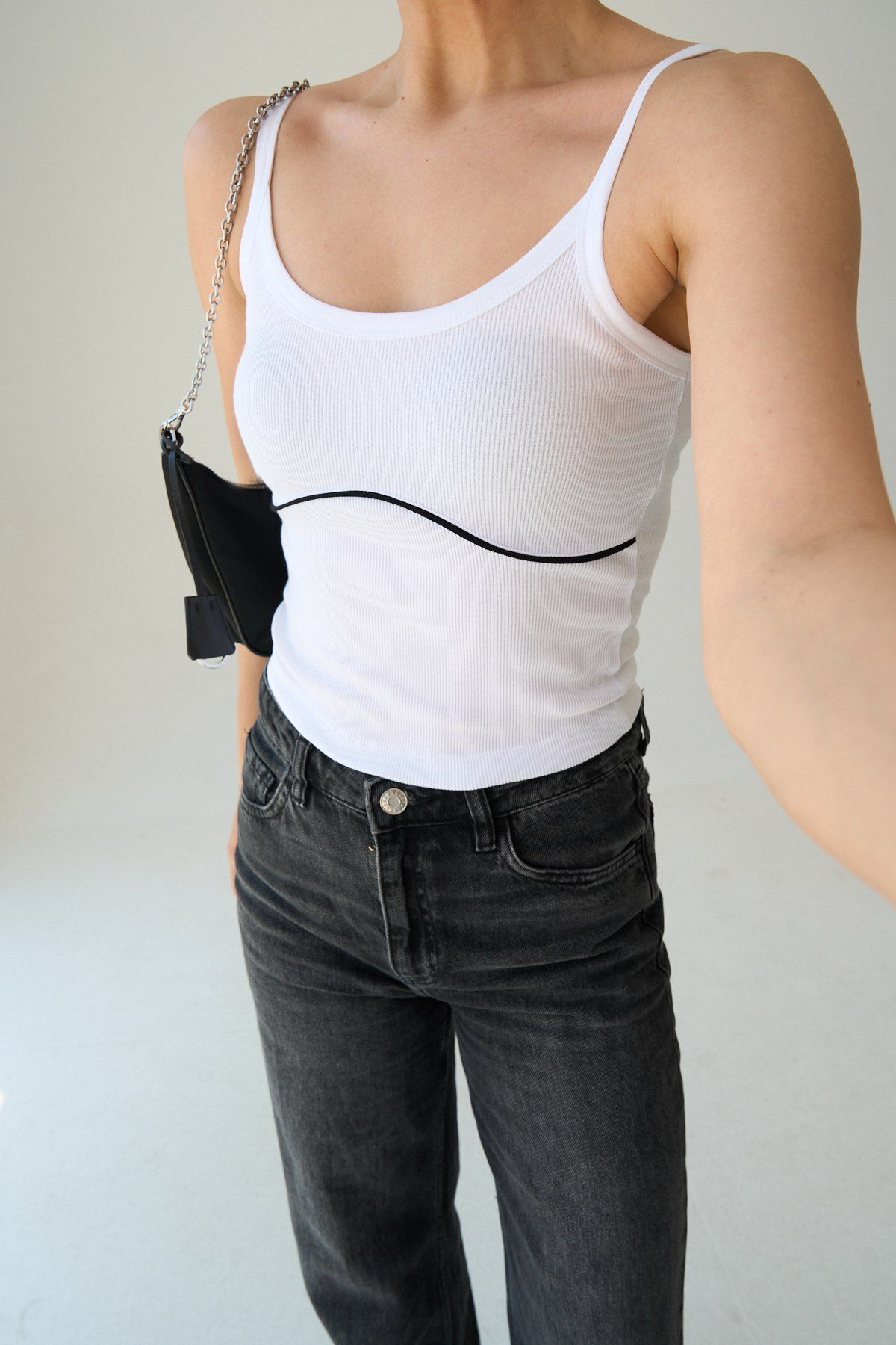 Butik Çizgi detaylı tshirt