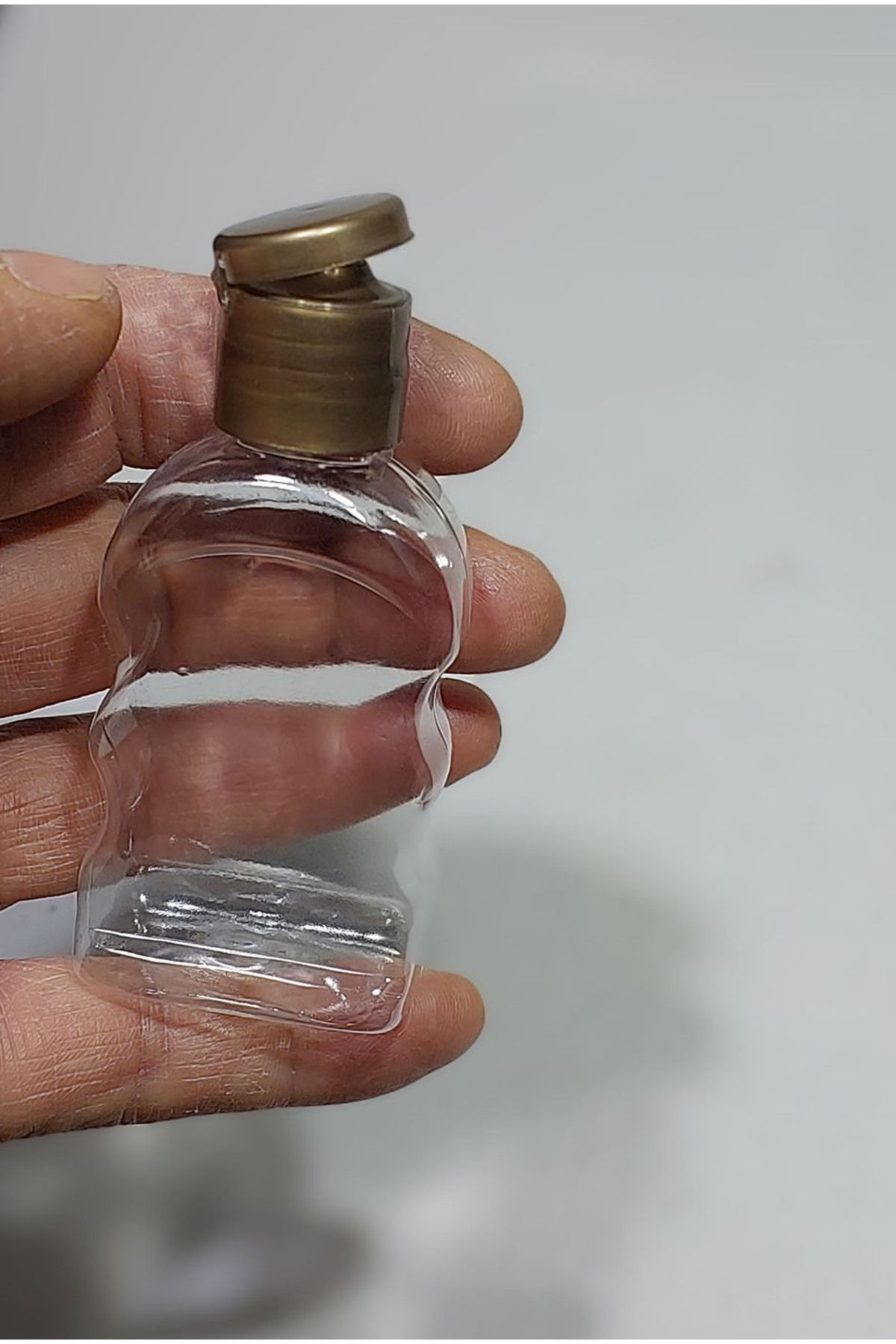 Durucam 100 Adet Boş Şişe Kolonya Şişesi gold renk tıpalı kapaklı Dolabilir Cep plastik Parfüm Şişesi 50ml