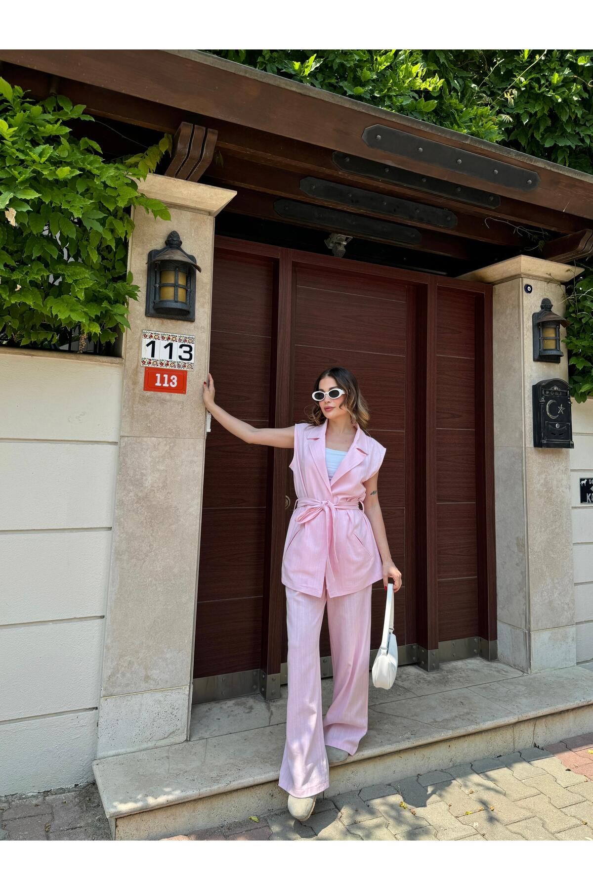 Caelina PEMBE YELEK PANTOLON KETEN TAKIM