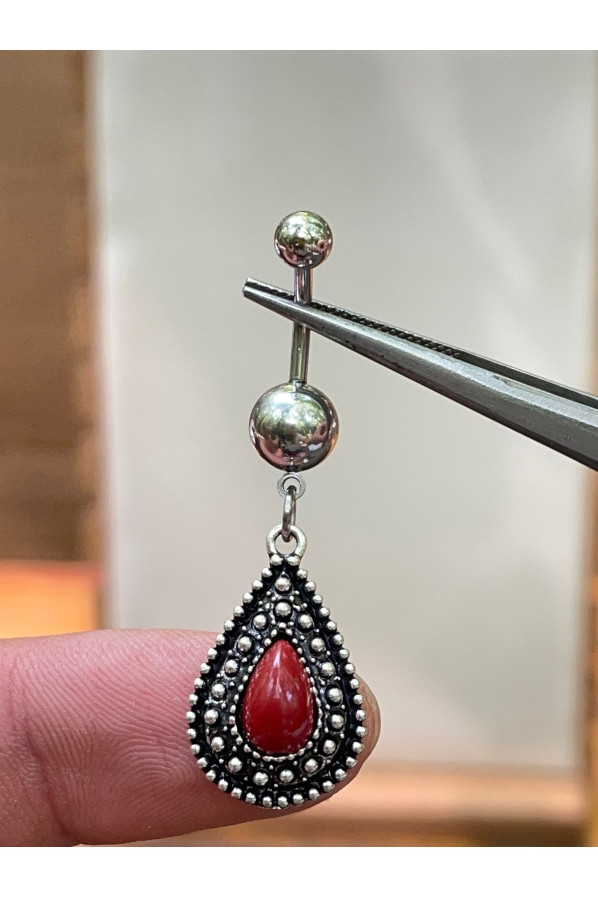 Rupen Kraft 316 L Cerrahi Çelik Bordo Taşlı Damla Model İşlemeli Göbek Piercingi
