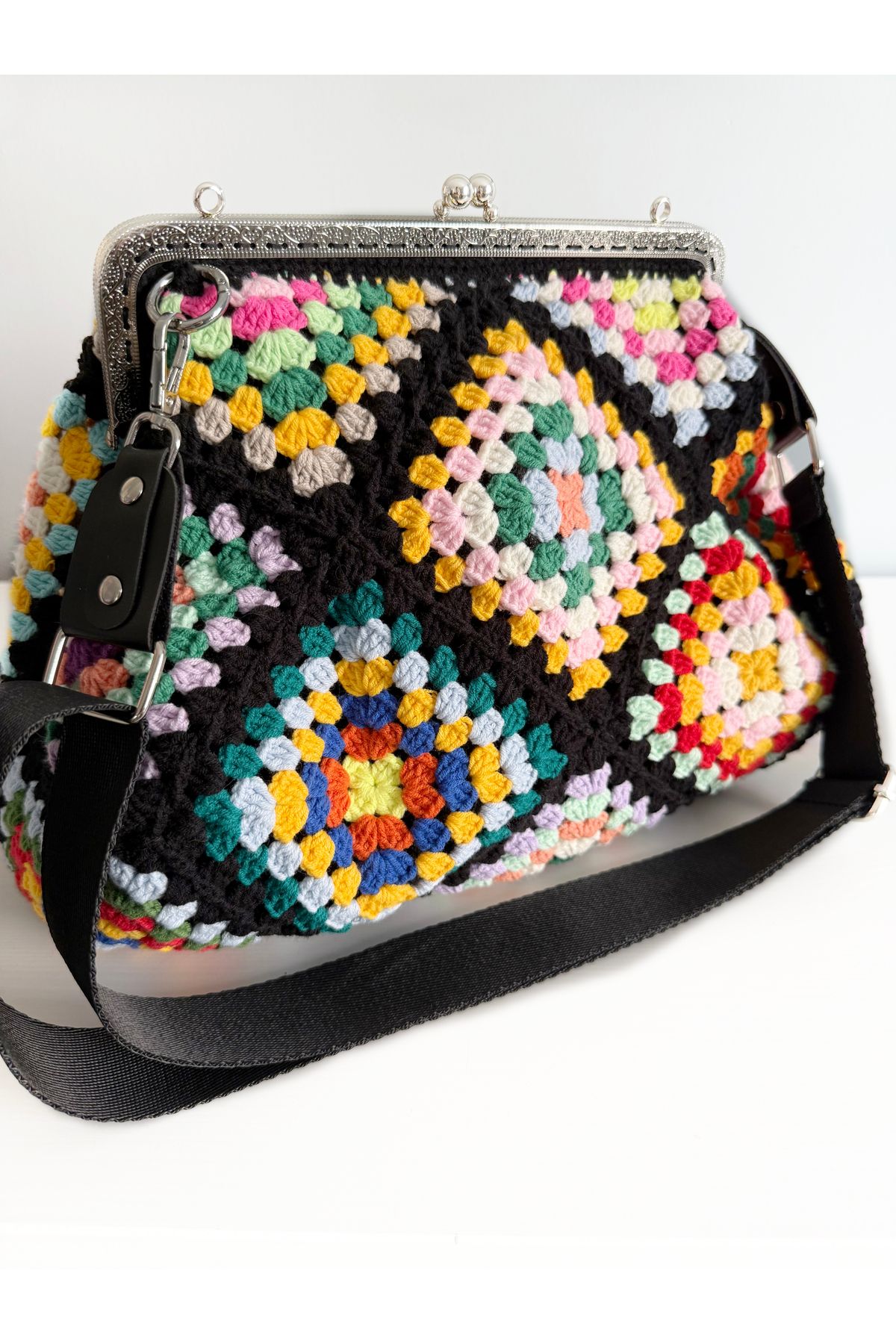 Bunibag Metal Burslu Retro Çanta