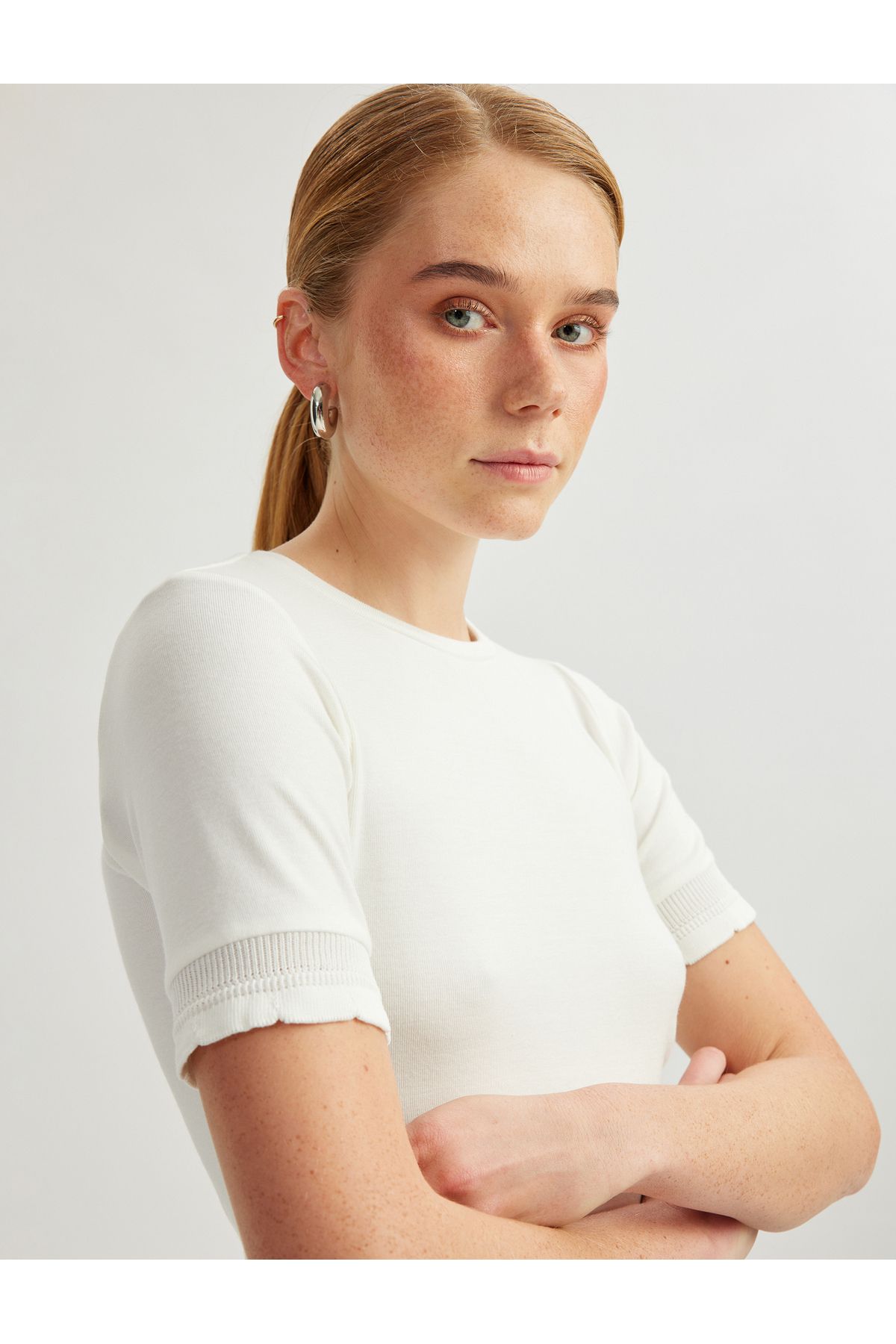Koton Yeni Sezon Viskon Slim Fit Kısa Kollu Bisiklet Yaka Tişört