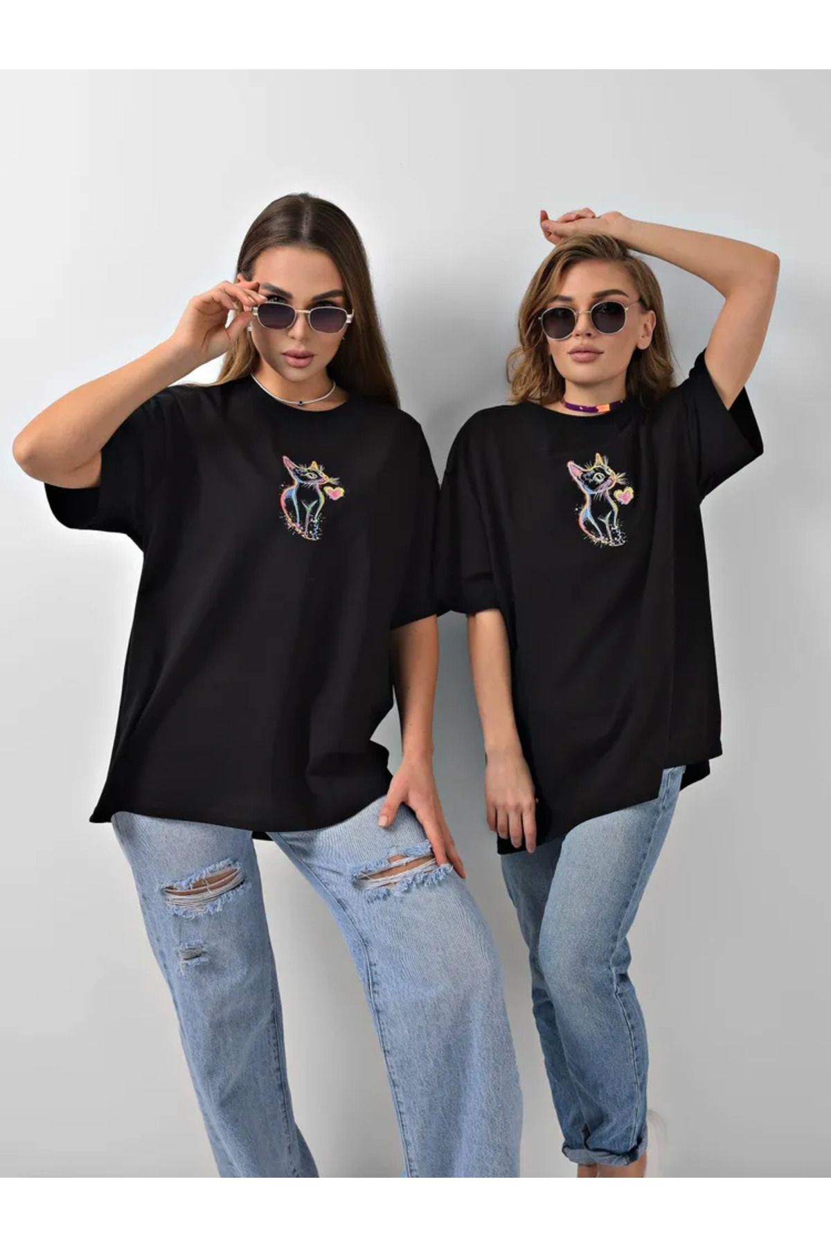 ELNOYA Unisex Pamuklu Beyaz Oversize "Renkli Kedi" Baskılı Bisiklet Yaka Rahat Günlük T-shirt