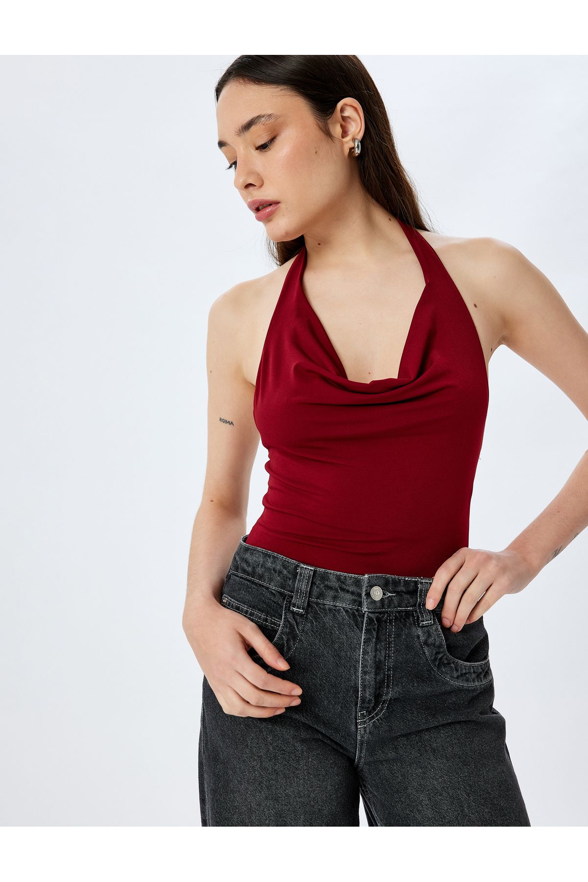Koton Yeni Sezon Degaje Yaka Kolsuz Slim Fit Bluz
