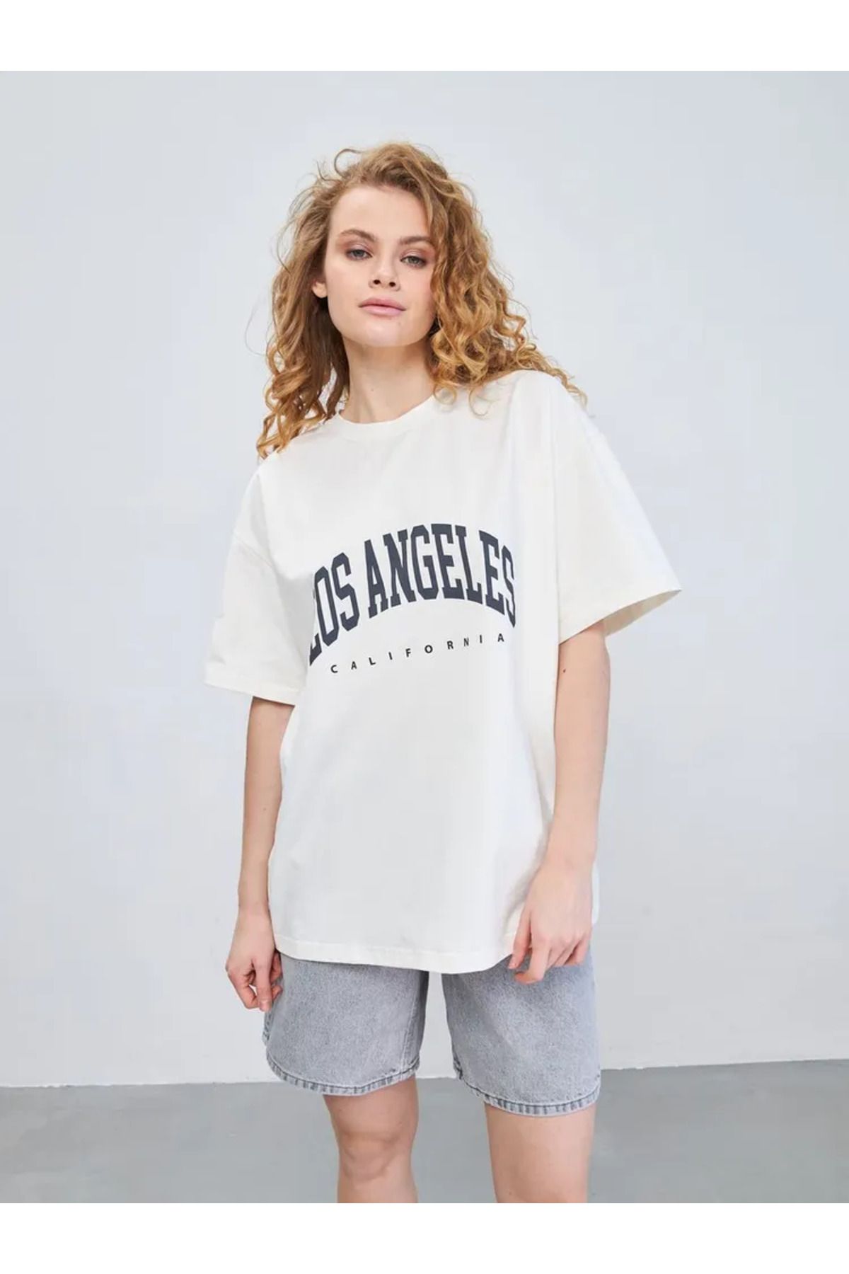 ELNOYA Unisex Pamuklu Beyaz Oversize "Los Angeles" Baskılı Bisiklet Yaka Rahat Günlük T-shirt