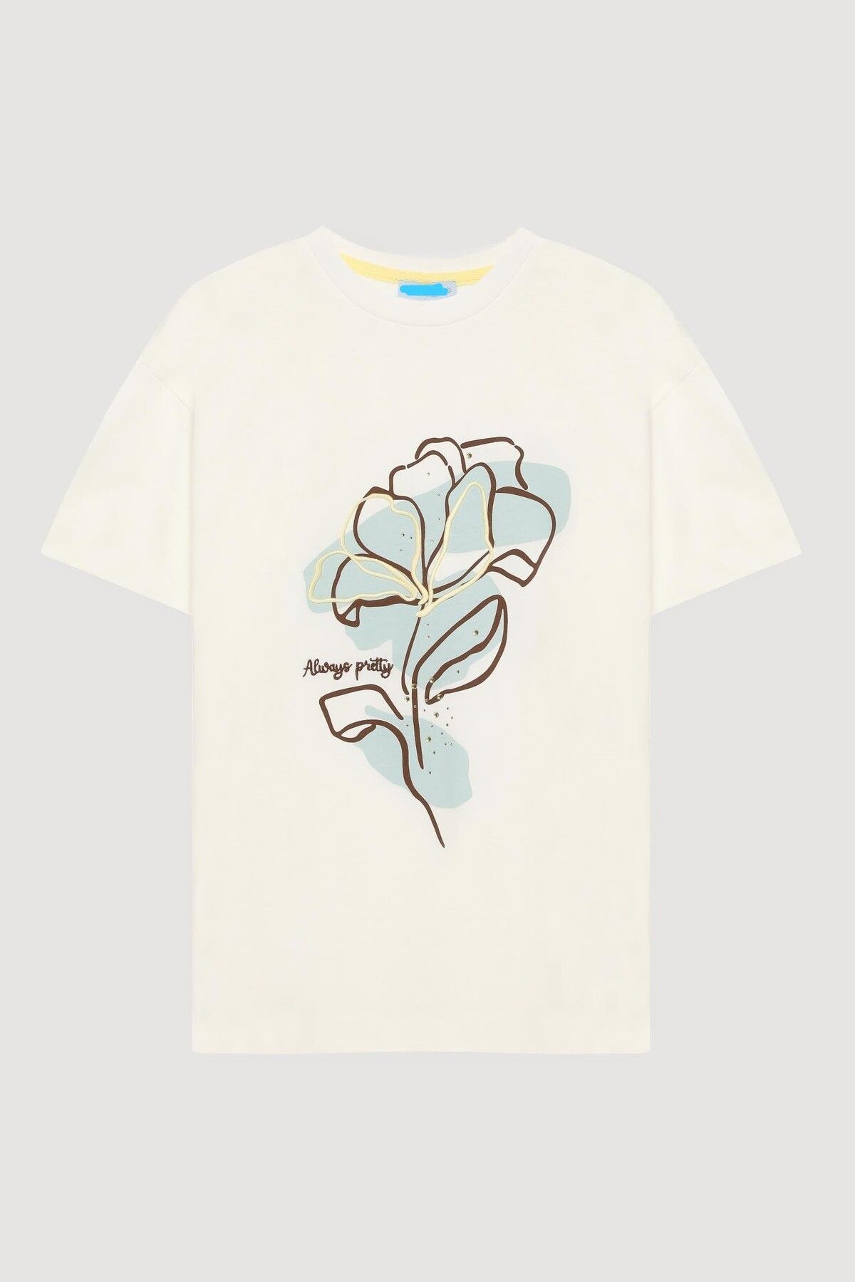 BYB Baskı ve nakış detaylı ekru tshirt