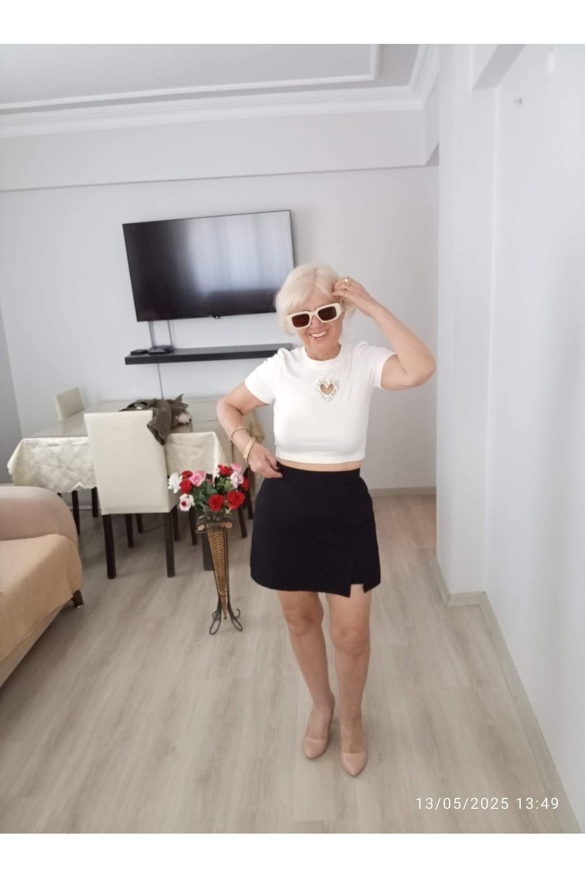 Butik Yeni sezon, taşlı kalp detaylı, esnek, yumuşacık kırık beyaz harika bluz