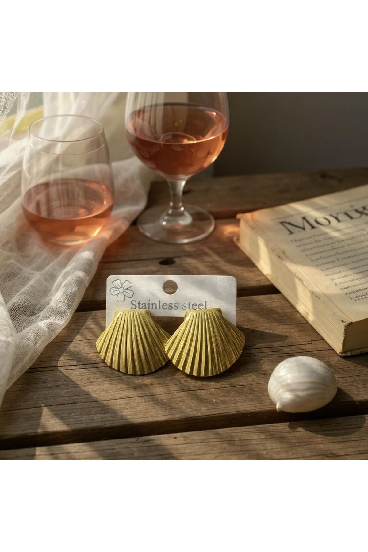 Mojo Jewellery Gold Renk Paslanmaz Çelik İstiridye Desenli Kü
