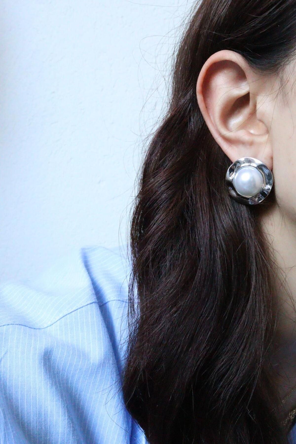 mercanjewelry Gümüş Çerçeve Top İncili Küpe