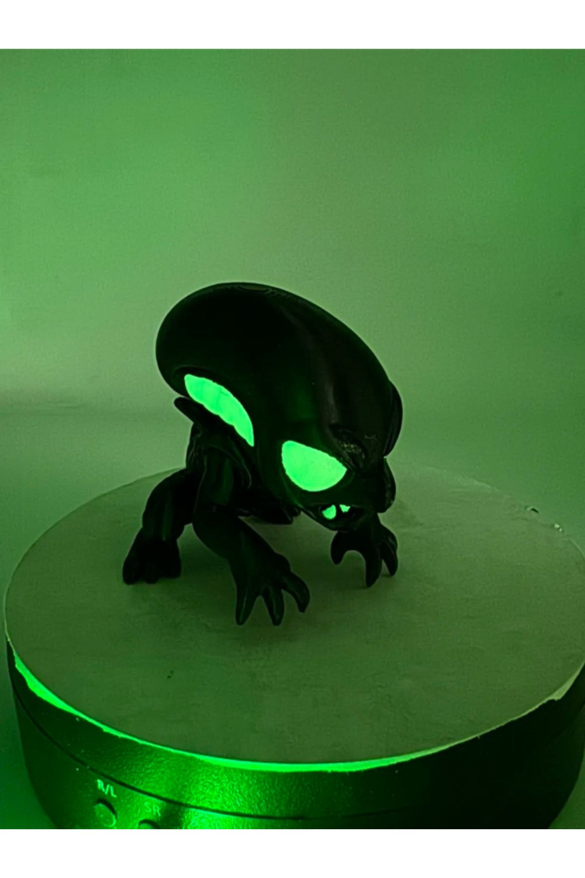 NOMOTHETIC Sevimli Chibi Xenomorph Figür – Alien Canavarı