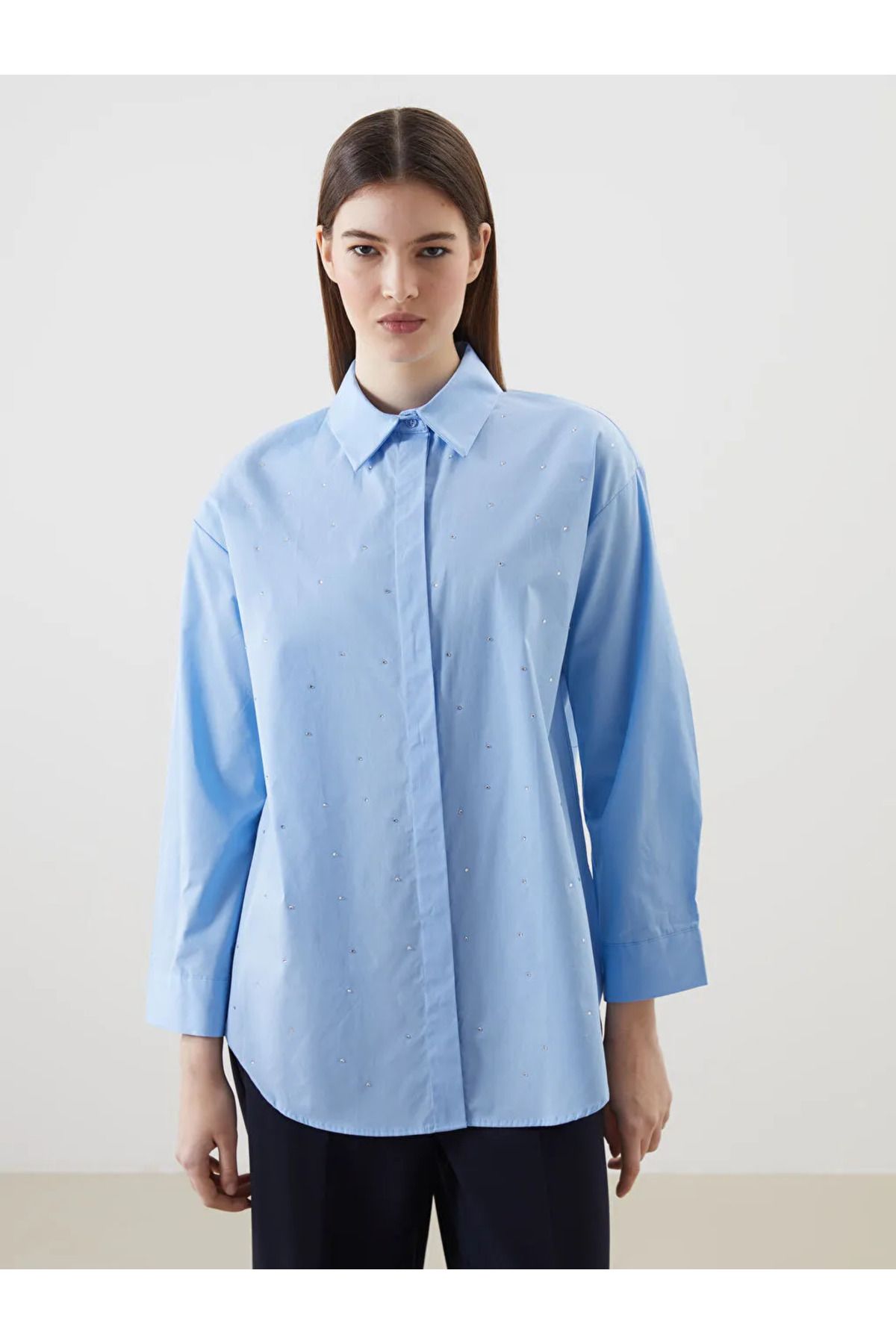 LC Waikiki LCW Modest Mavi Parlak Taşlı Poplin Kadın Gömlek Tunik