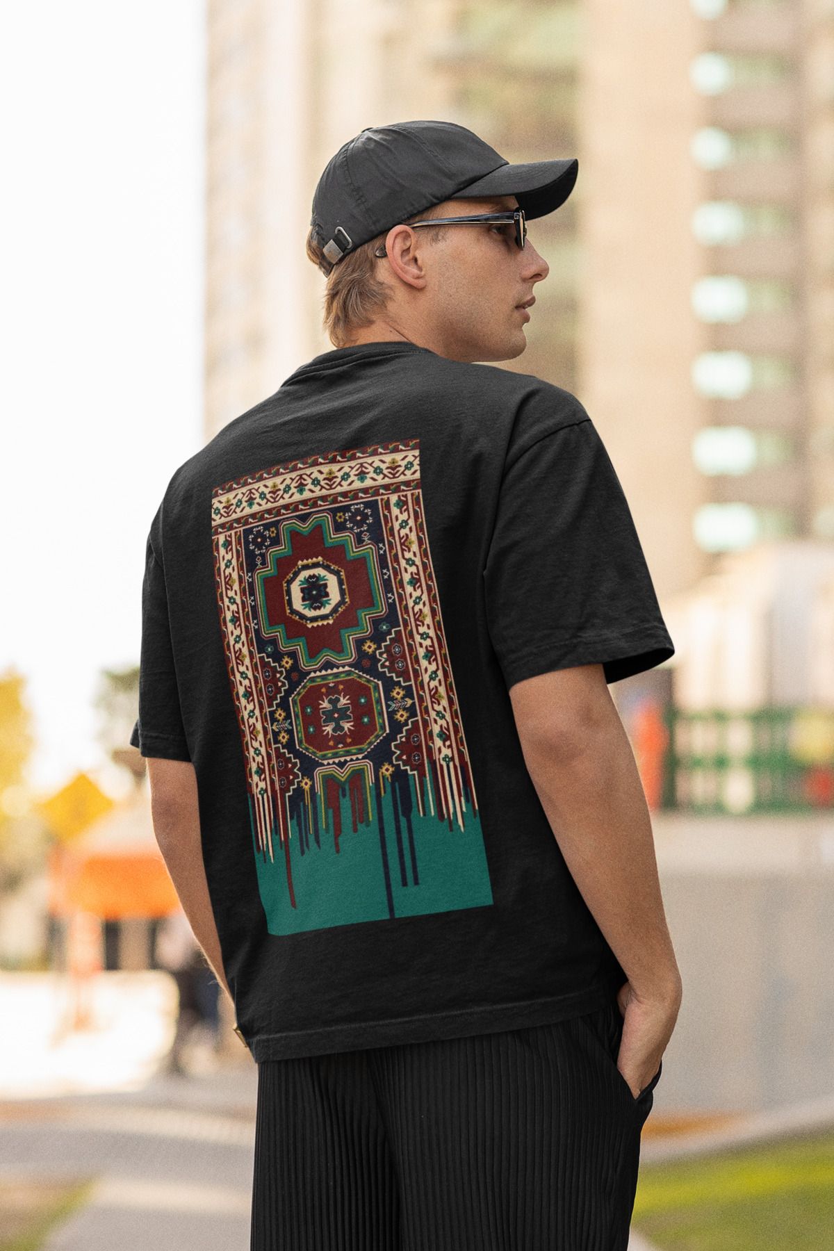 MAGORS BLUE MOTIF SIRT BASKILI BİSİKLET YAKA PAMUKLU OVERSIZE KALIP KISA KOLLU ERKEK TSHIRT