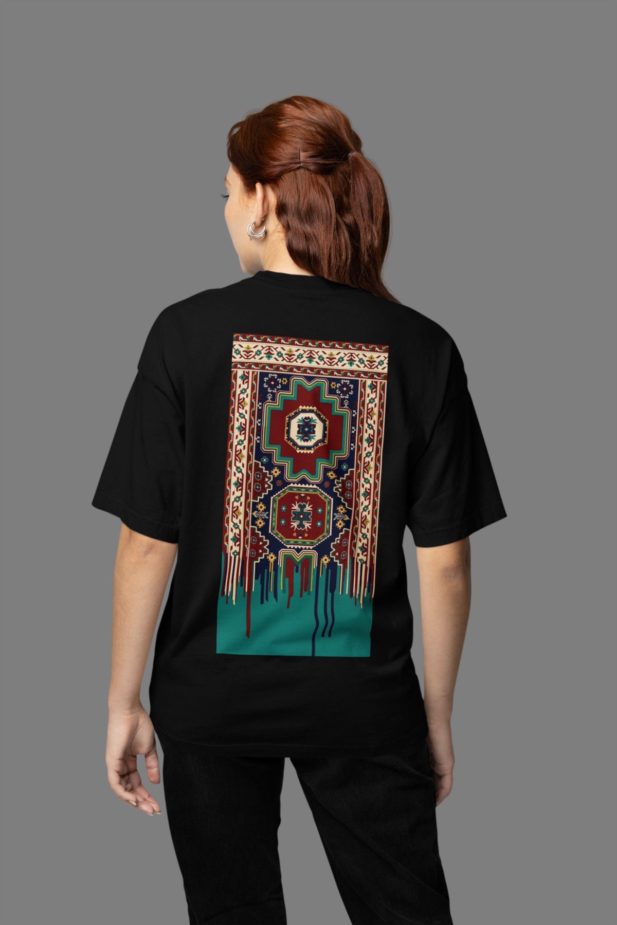 MAGORS BLUE MOTIF SIRT BASKILI BİSİKLET YAKA PAMUKLU OVERSIZE KALIP KISA KOLLU KADIN TSHIRT