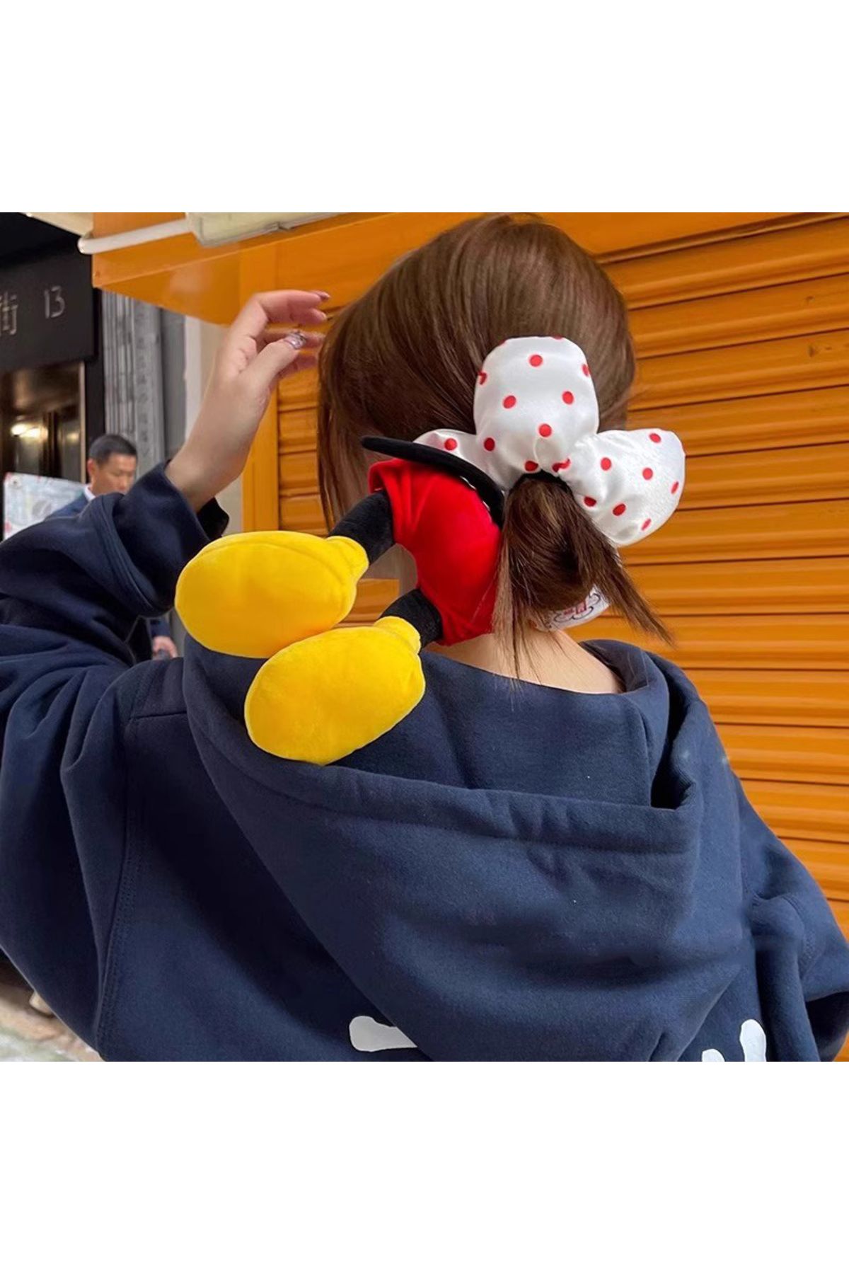 GÜLPEŞE Mickey Mouse Detaylı Yeni Trend Pofuduk Peluş Simit Saç Bağlama Tokası Xp-7299