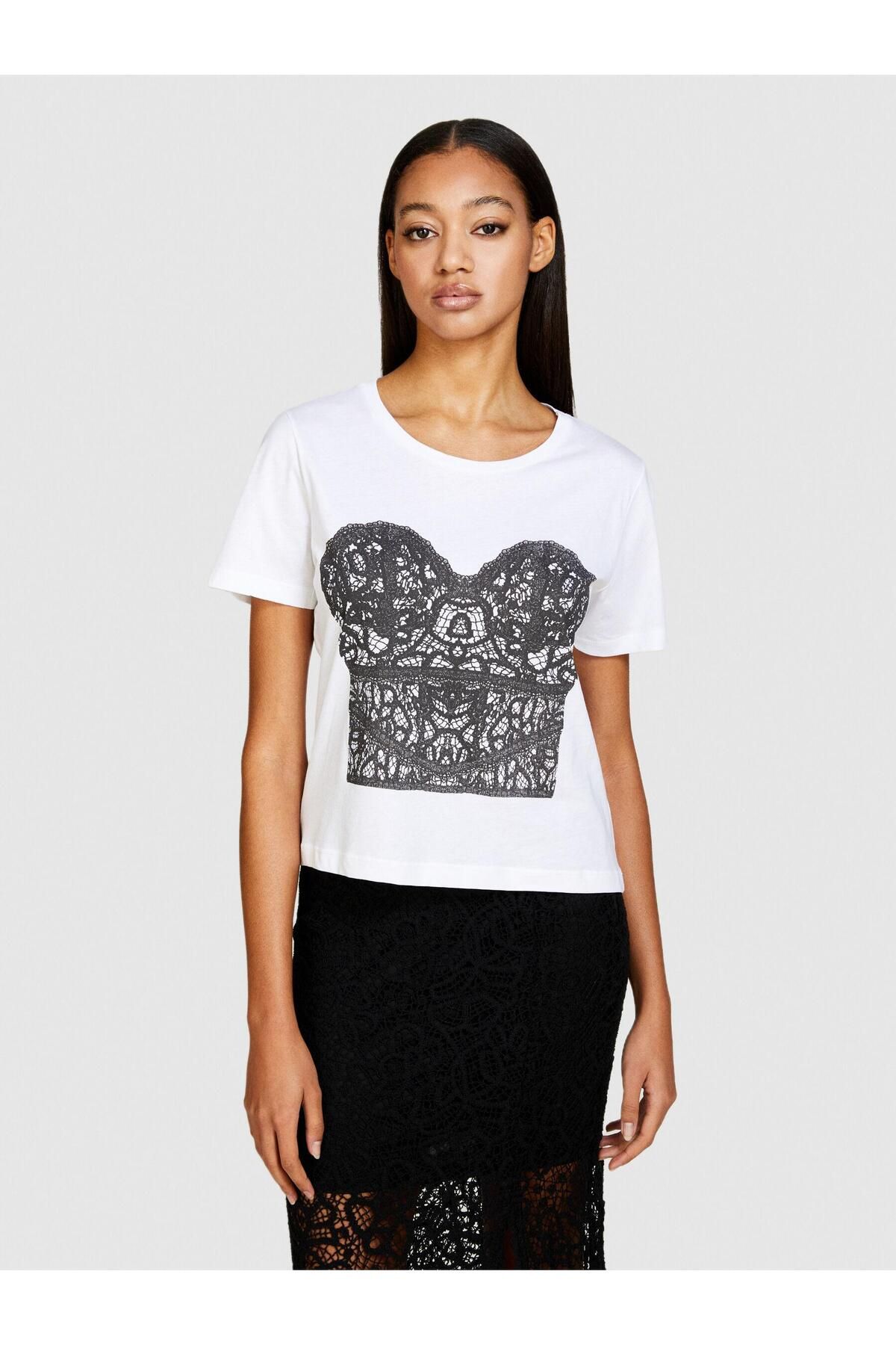 Sisley %100 Pamuk Fotoğraf Baskılı Bisiklet Yaka T-Shirt Kadın Beyaz T-Shirt - 324P3KRXL105B