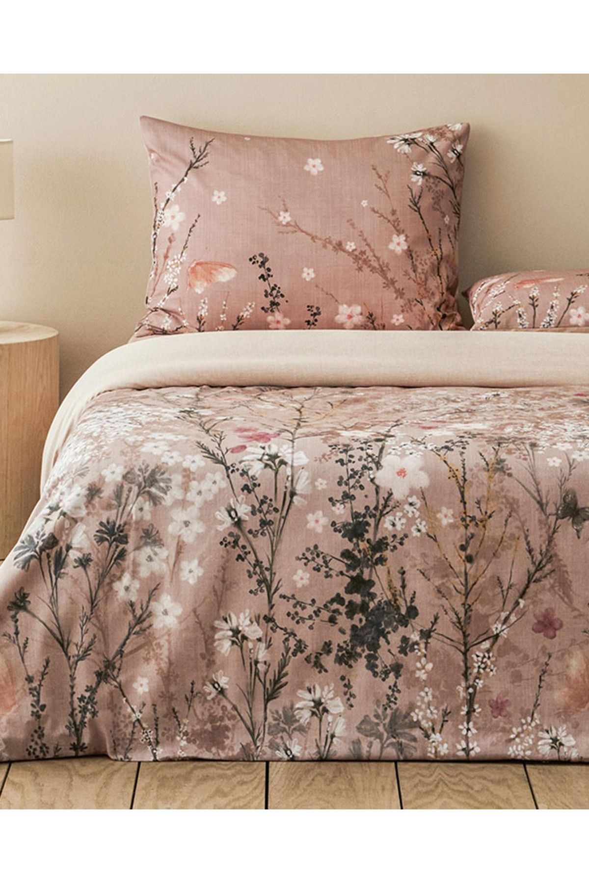 English Home Sweet Spring Dijital Baskılı Çift Taraflı Çift Kişilik Nevresim Takımı Gül Kurusu 200x220 cm