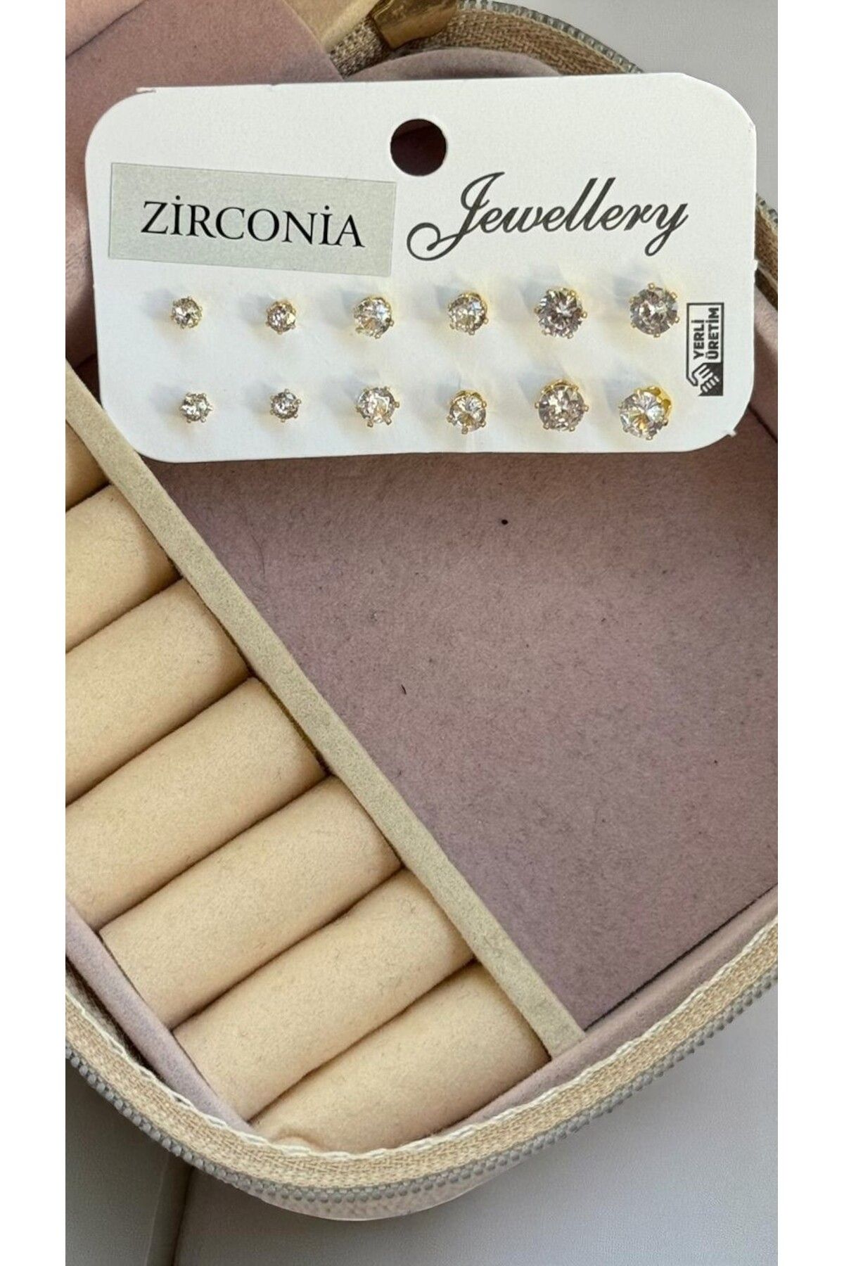 MUTENA 12 Adet Kare Zirkon Tek Taşlı Küpe - 12li Set Taşlı Model Küpe
