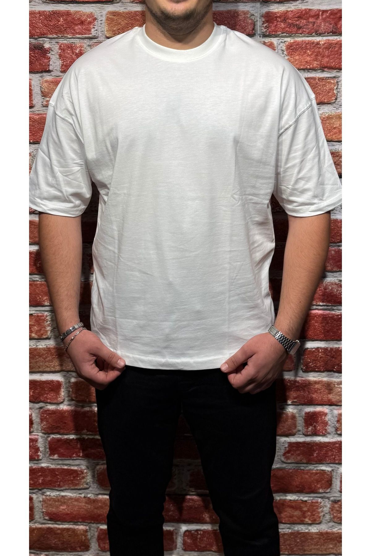 SAMmoda Unisex & Oversize Geniş Kesim %100 Pamuk Yumuşak Dokulu Basic Bisiklet Yaka Tişört