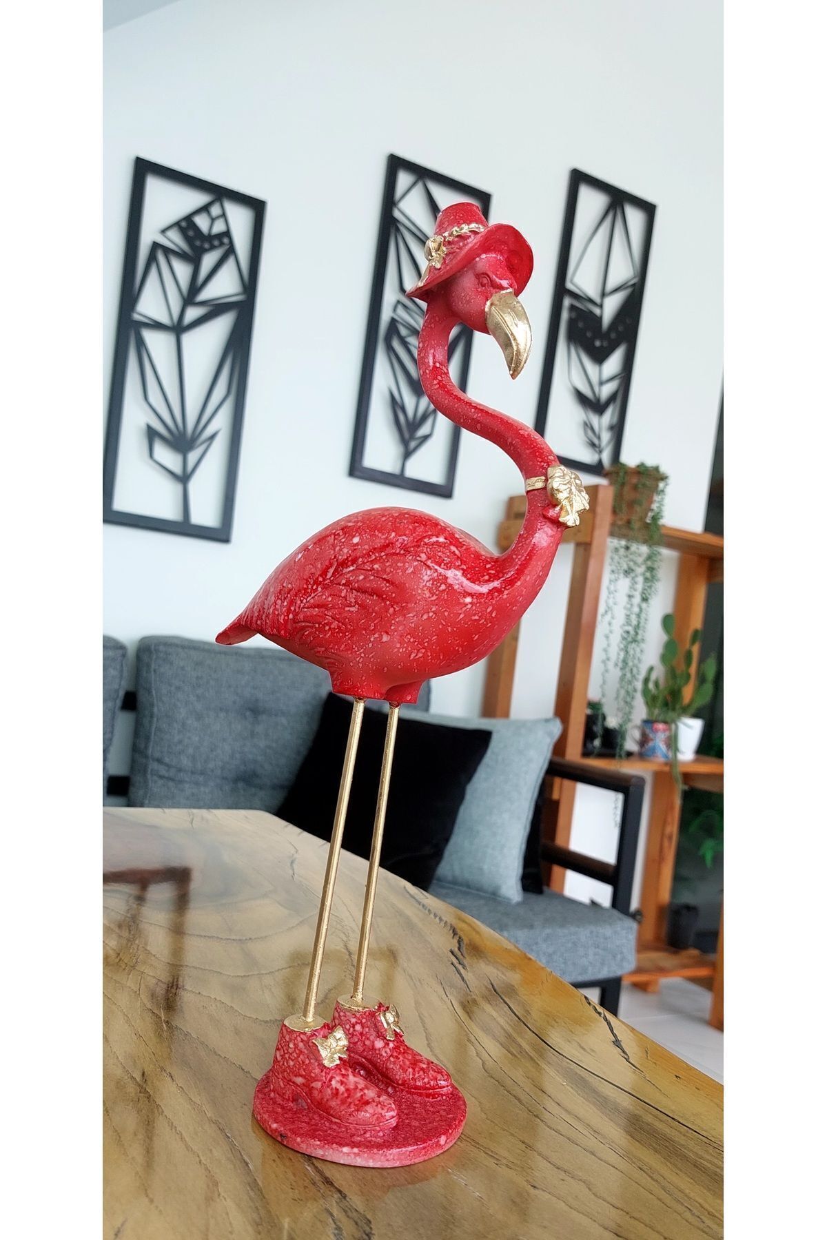SerenityHaven kırmızı şapkalı flamingo biblosu 36cm