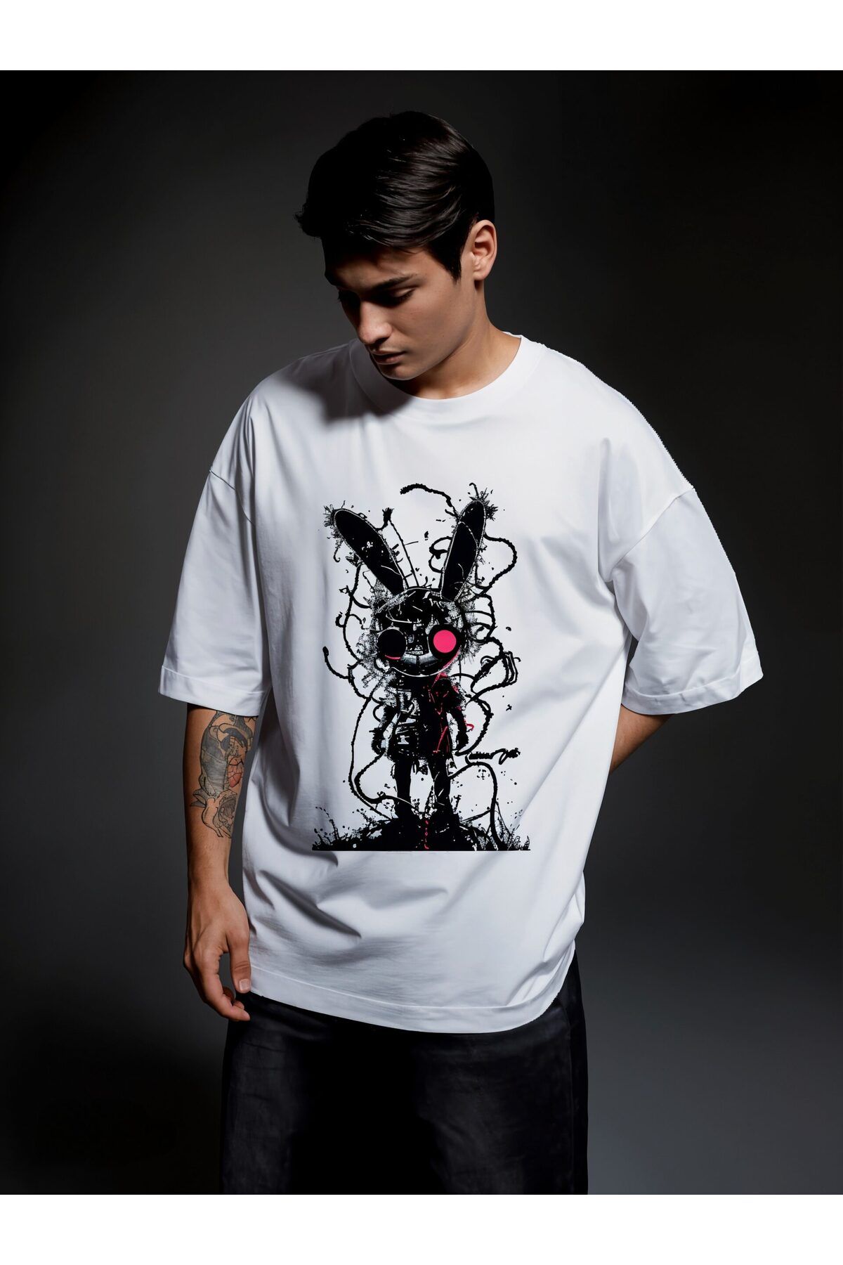 ELNOYA Unisex Pamuklu Beyaz Oversize "Çılgın Tavşan" Baskılı Bisiklet Yaka Rahat Günlük T-shirt