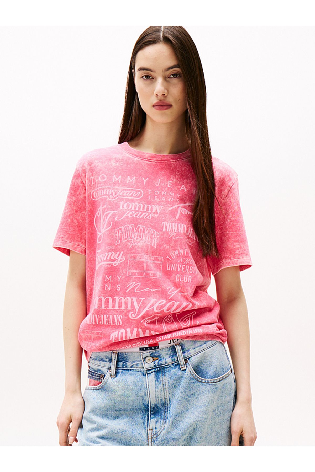 Tommy Hilfiger Multi Logo Relaxed T-Shirt