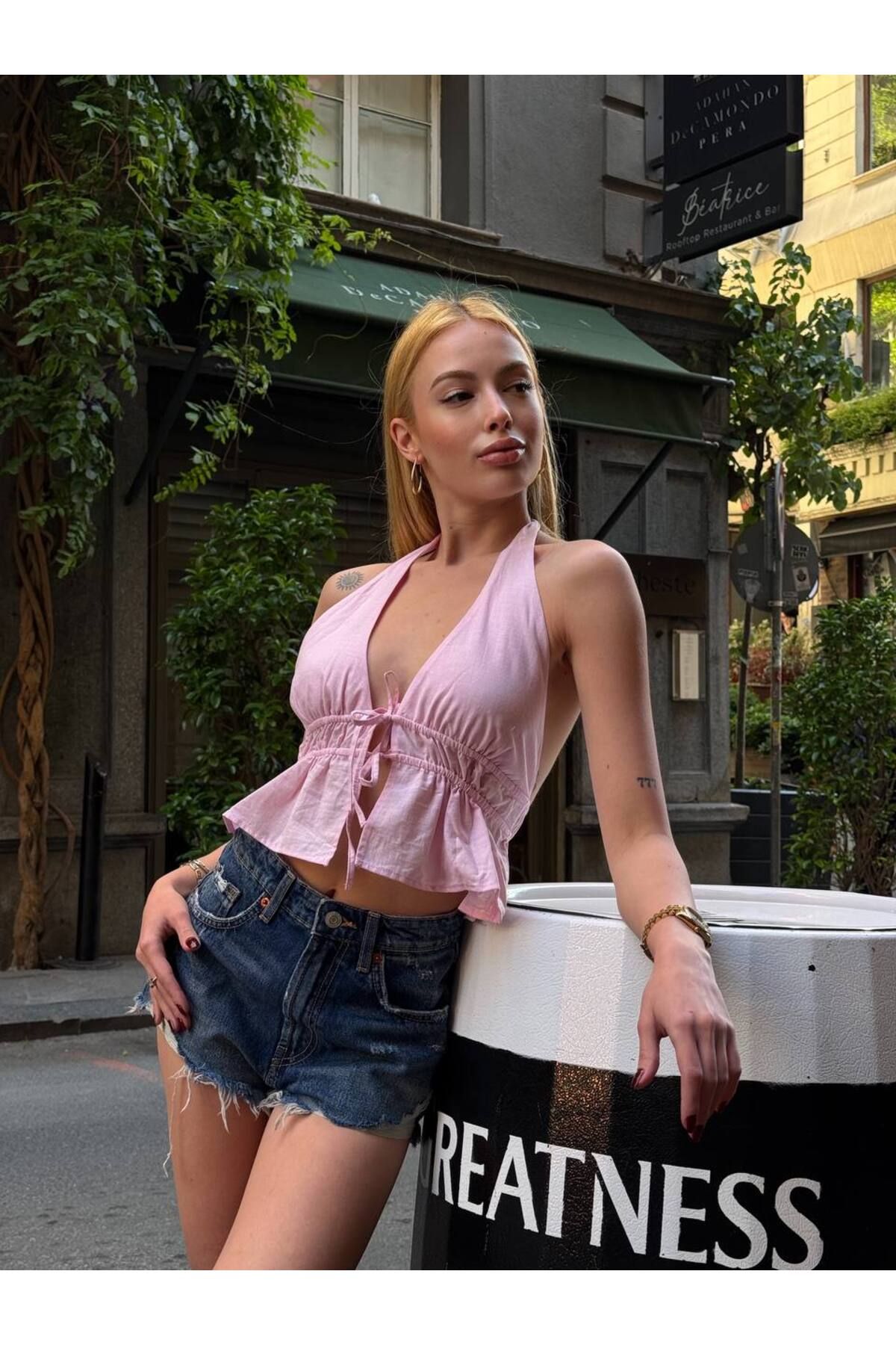 MetuCA Kadın Pamuk Keten Sırt Dekolteli Halter Yaka Bağlamalı Crop Bluz