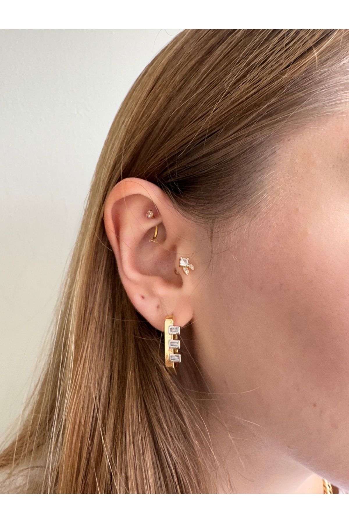 Gilia Jewelry Zirkon Taşlı Tasarım Küpe
