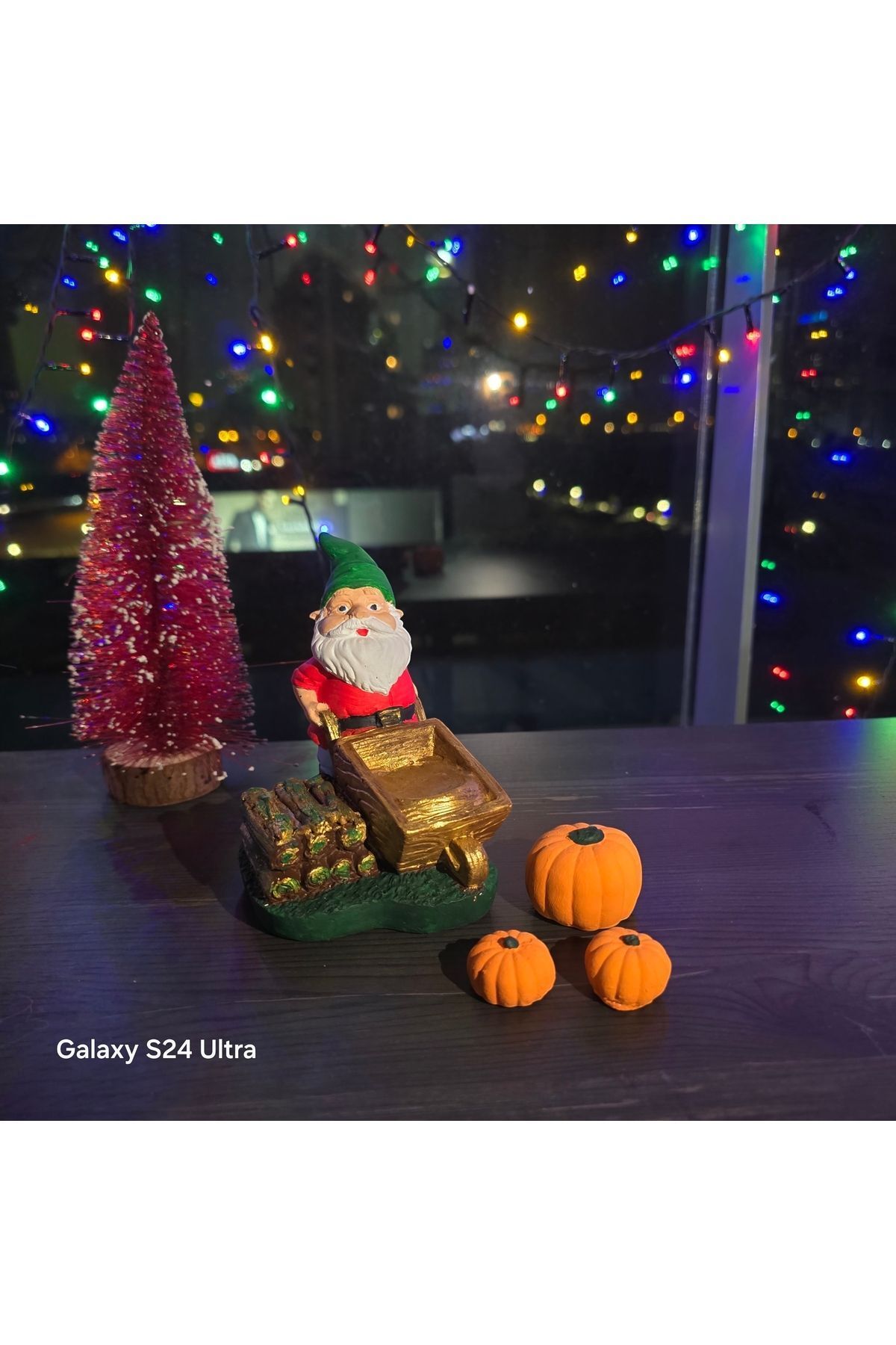 SerenityHaven Noel baba ve yanında 3 tane Bal kabağı hedıye yenıyıl süs biblo dekoratif obje