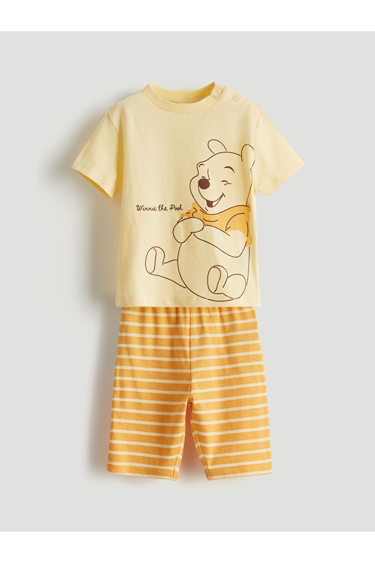LC Waikiki LCW baby Sari Winnie the Pooh Baskılı Erkek Bebek Şortlu Pijama Takım