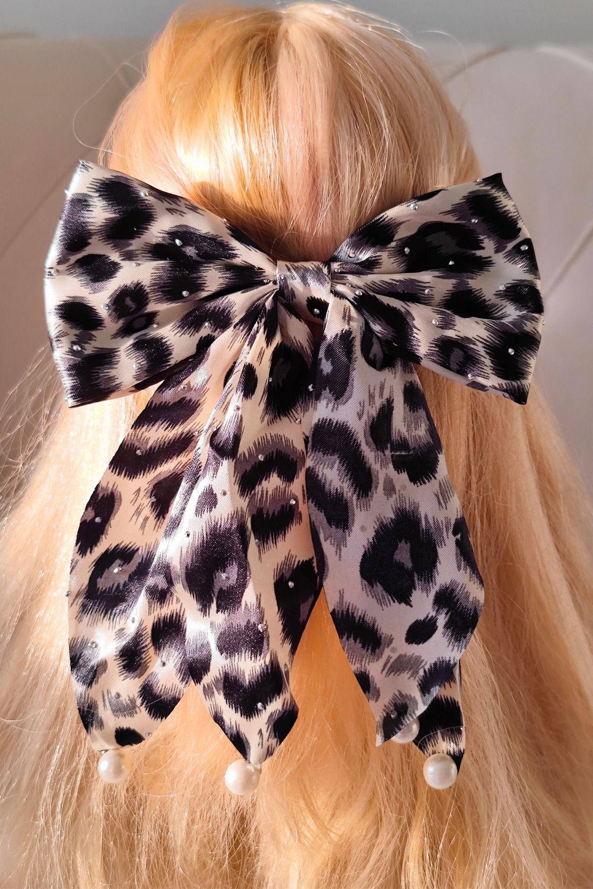 Nisankids Leopar Desenli İnci Detaylı Fiyonk Toka